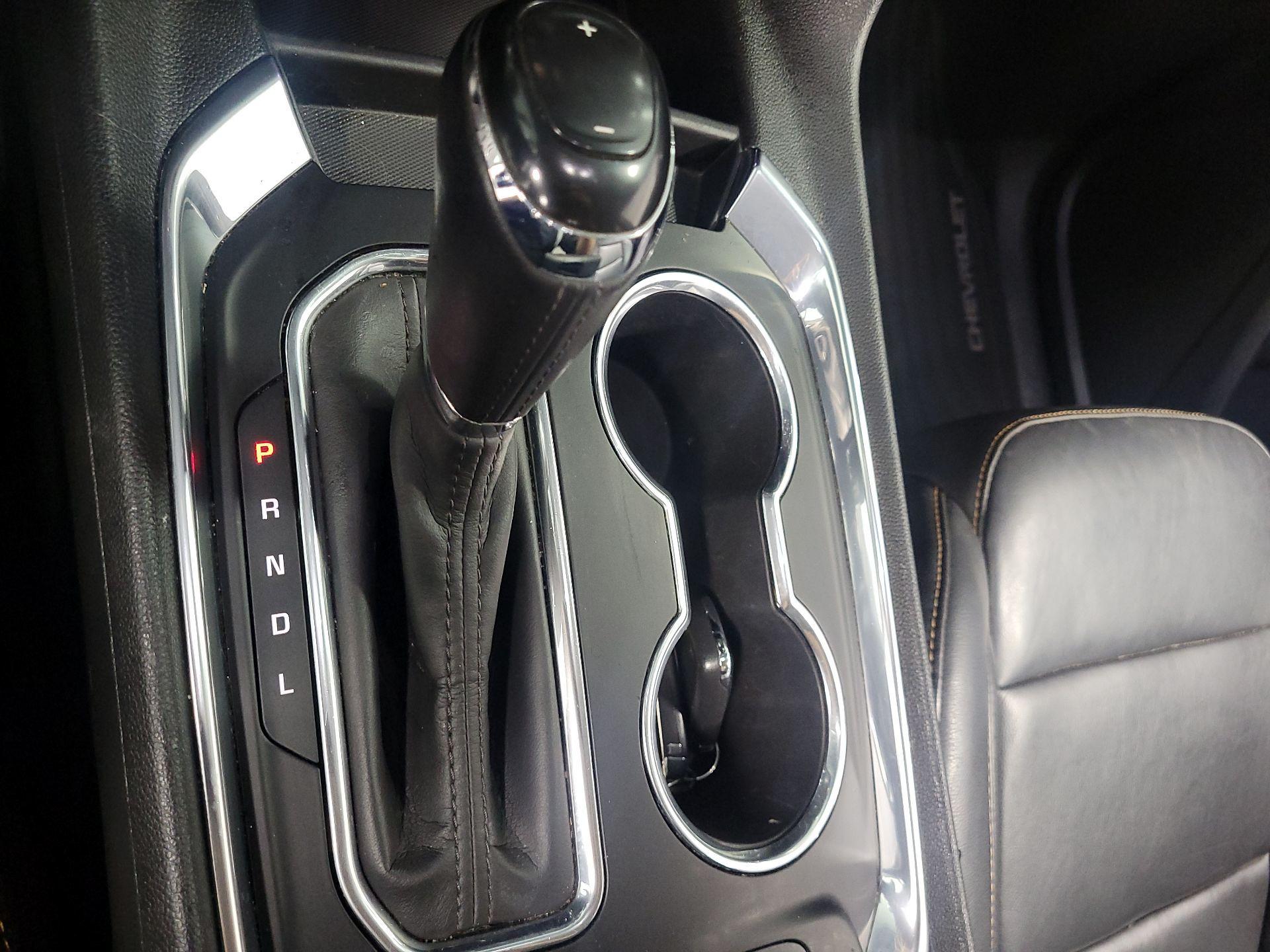 Thumbnail: 2020 Chevrolet Traverse - 16