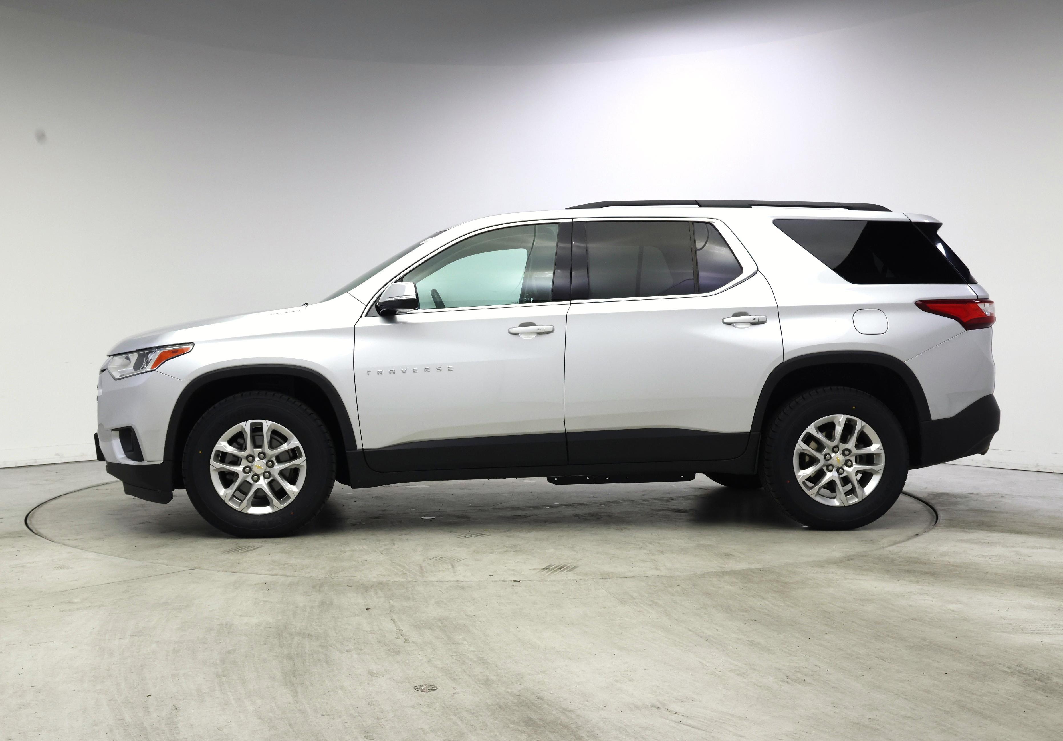 Thumbnail: 2020 Chevrolet Traverse - 3