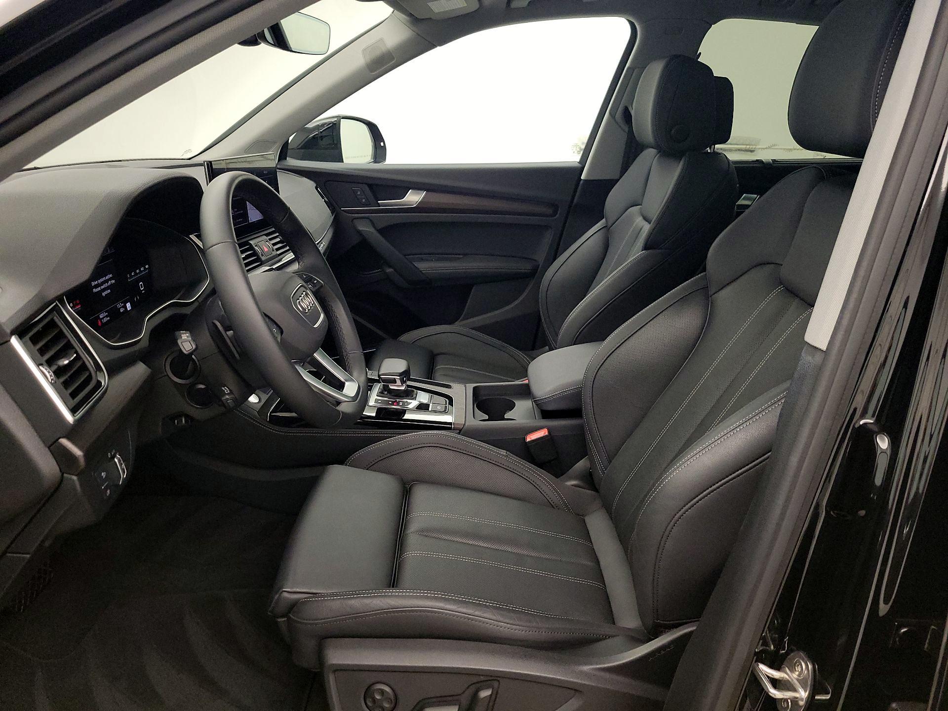 Thumbnail: 2025 Audi Q5 - 11