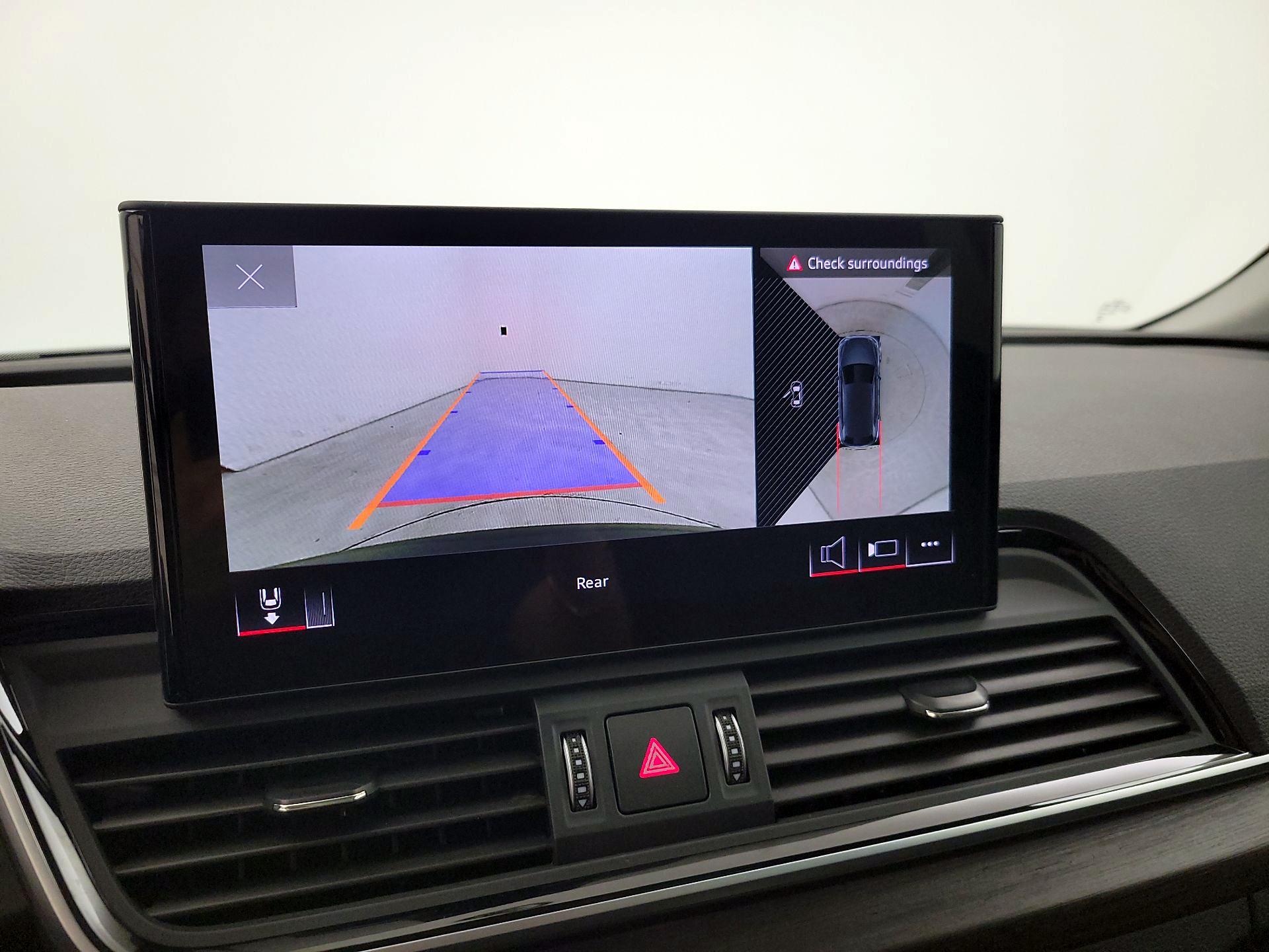 Thumbnail: 2025 Audi Q5 - 15