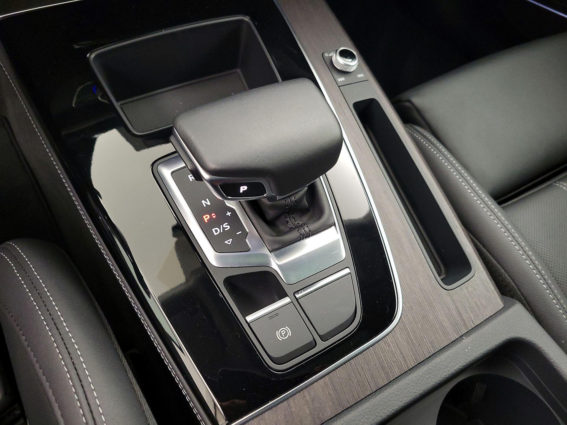 Thumbnail: 2025 Audi Q5 - 18