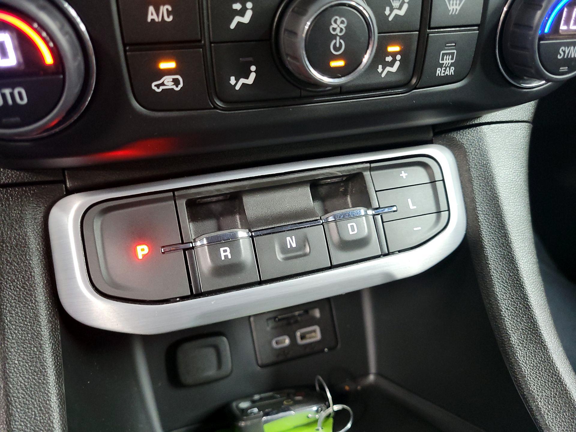 Thumbnail: 2023 GMC Acadia - 15