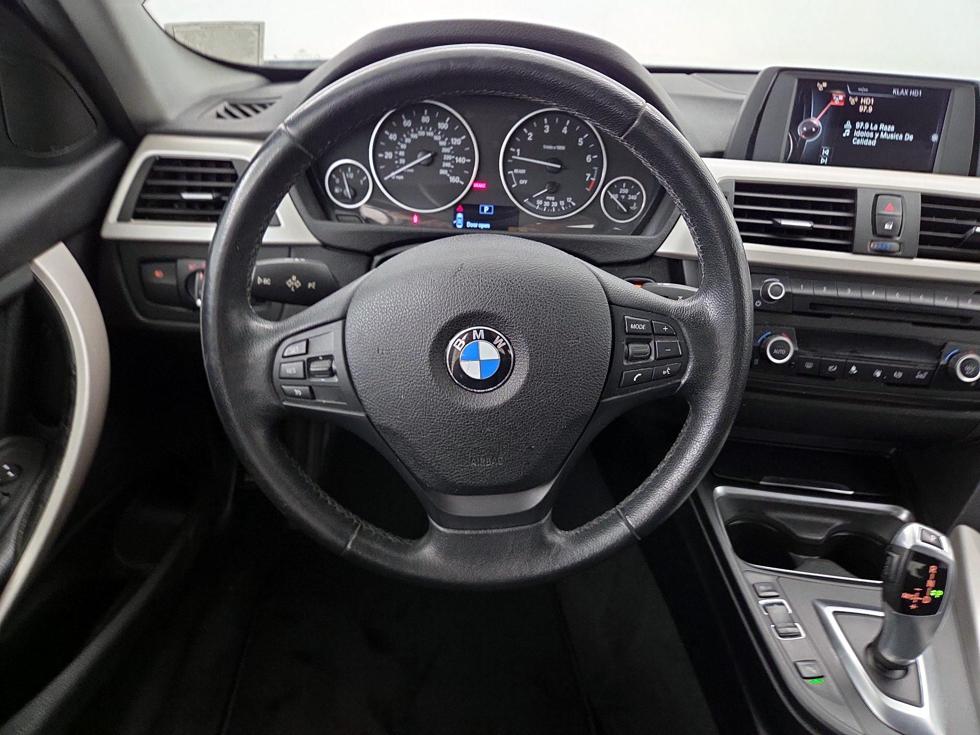 Thumbnail: 2015 BMW 3 Series - 10