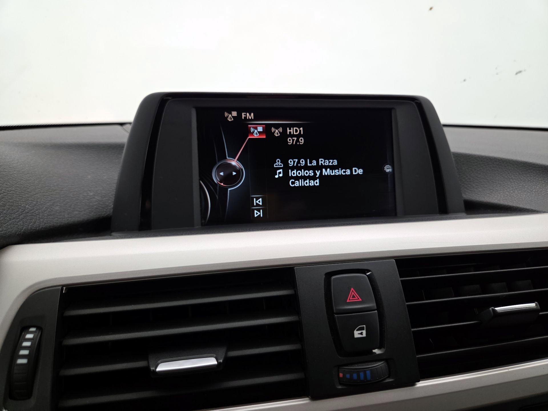 Thumbnail: 2015 BMW 3 Series - 15