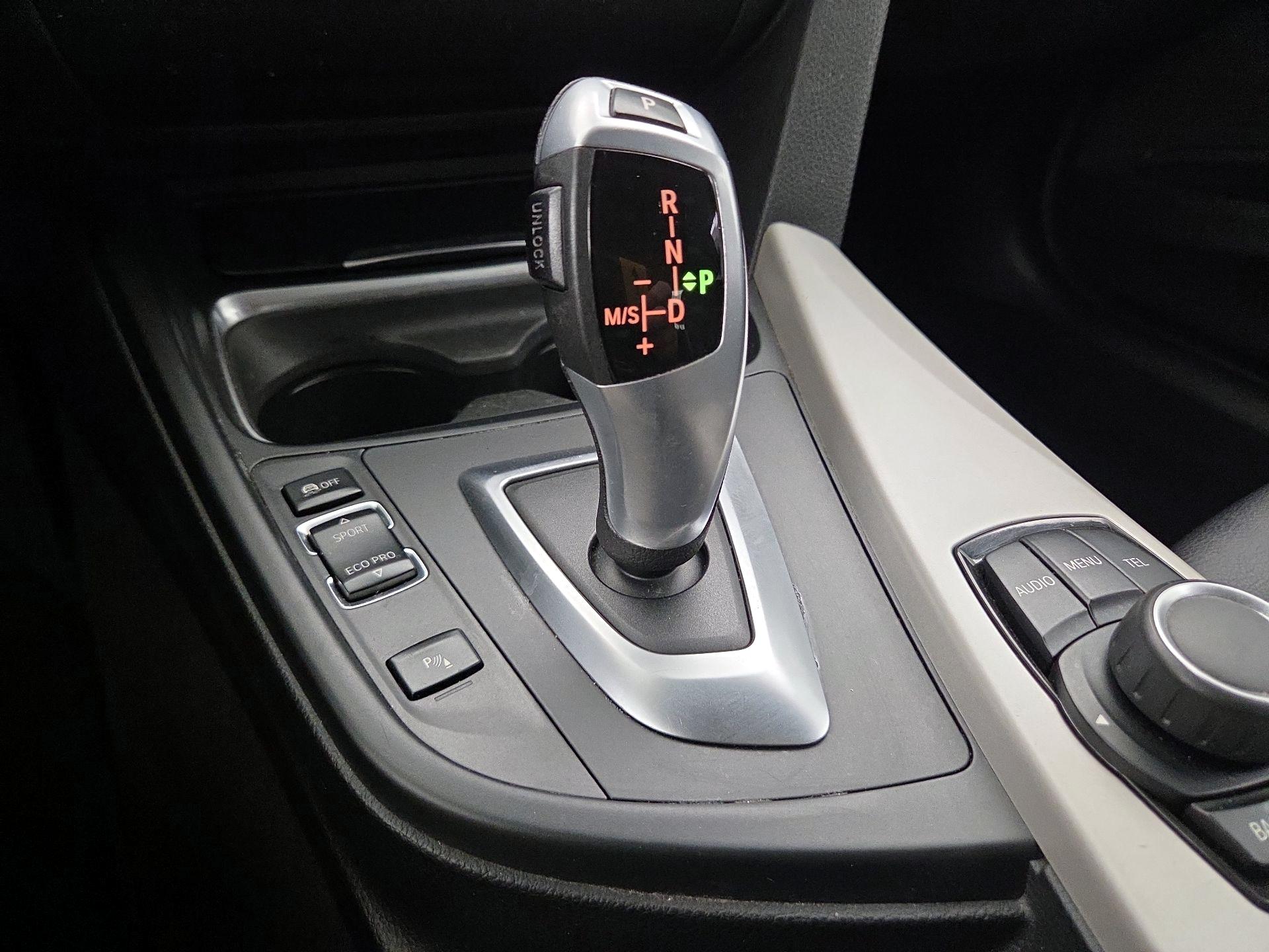 Thumbnail: 2015 BMW 3 Series - 17