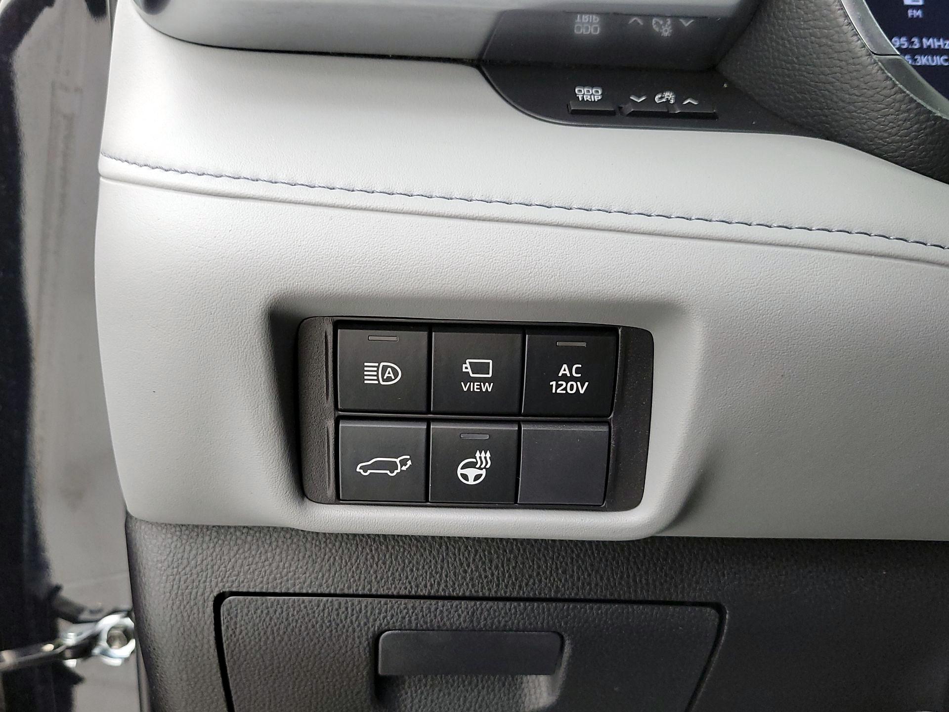 Thumbnail: 2024 Toyota Highlander - 13