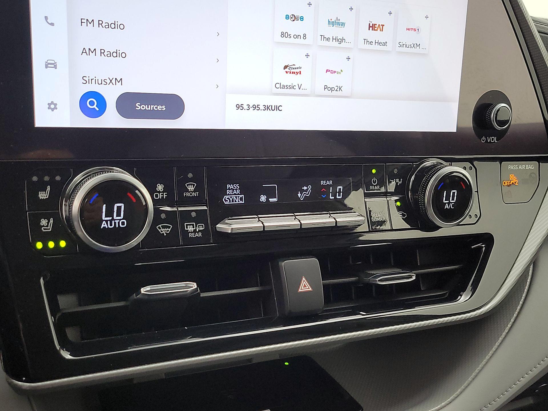 Thumbnail: 2024 Toyota Highlander - 16