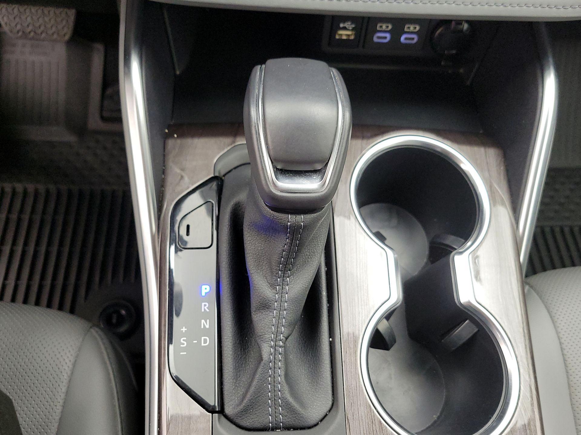 Thumbnail: 2024 Toyota Highlander - 17