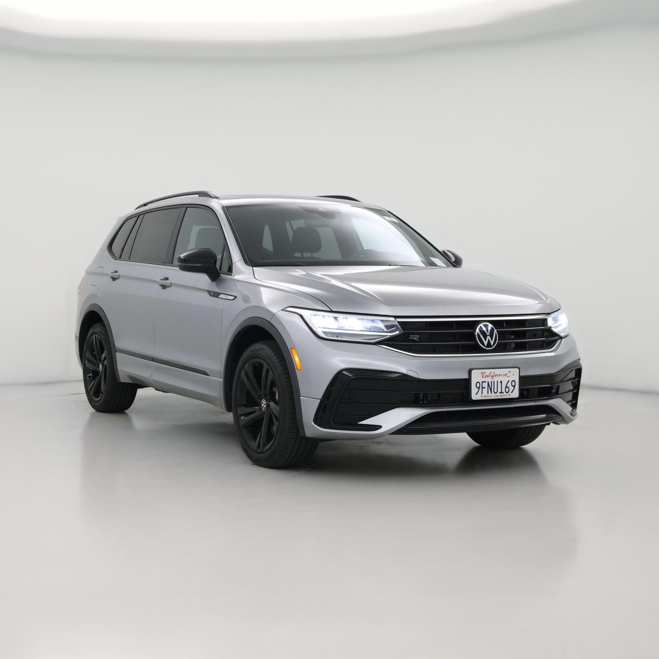 Thumbnail: 2023 Volkswagen Tiguan - 1