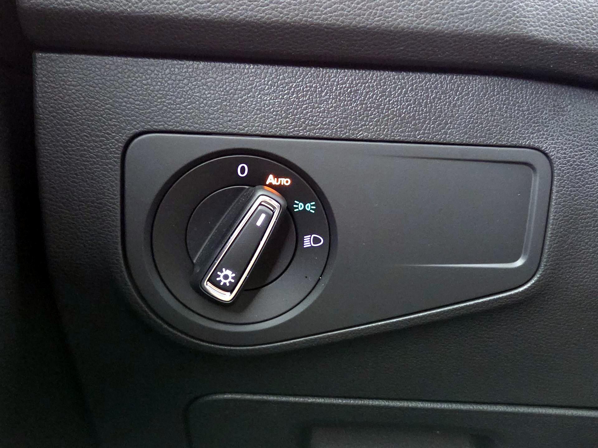 Thumbnail: 2023 Volkswagen Tiguan - 13