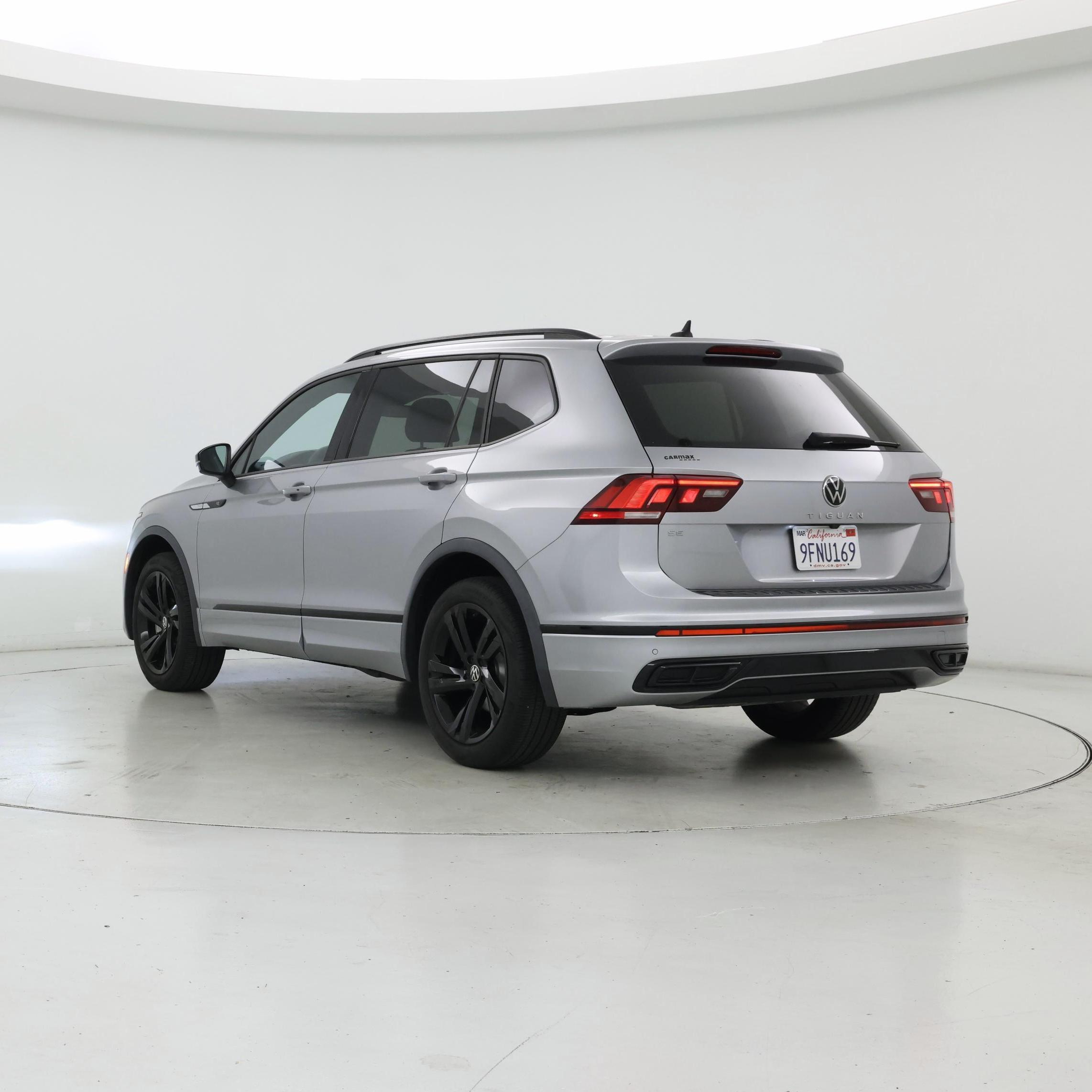 Thumbnail: 2023 Volkswagen Tiguan - 2