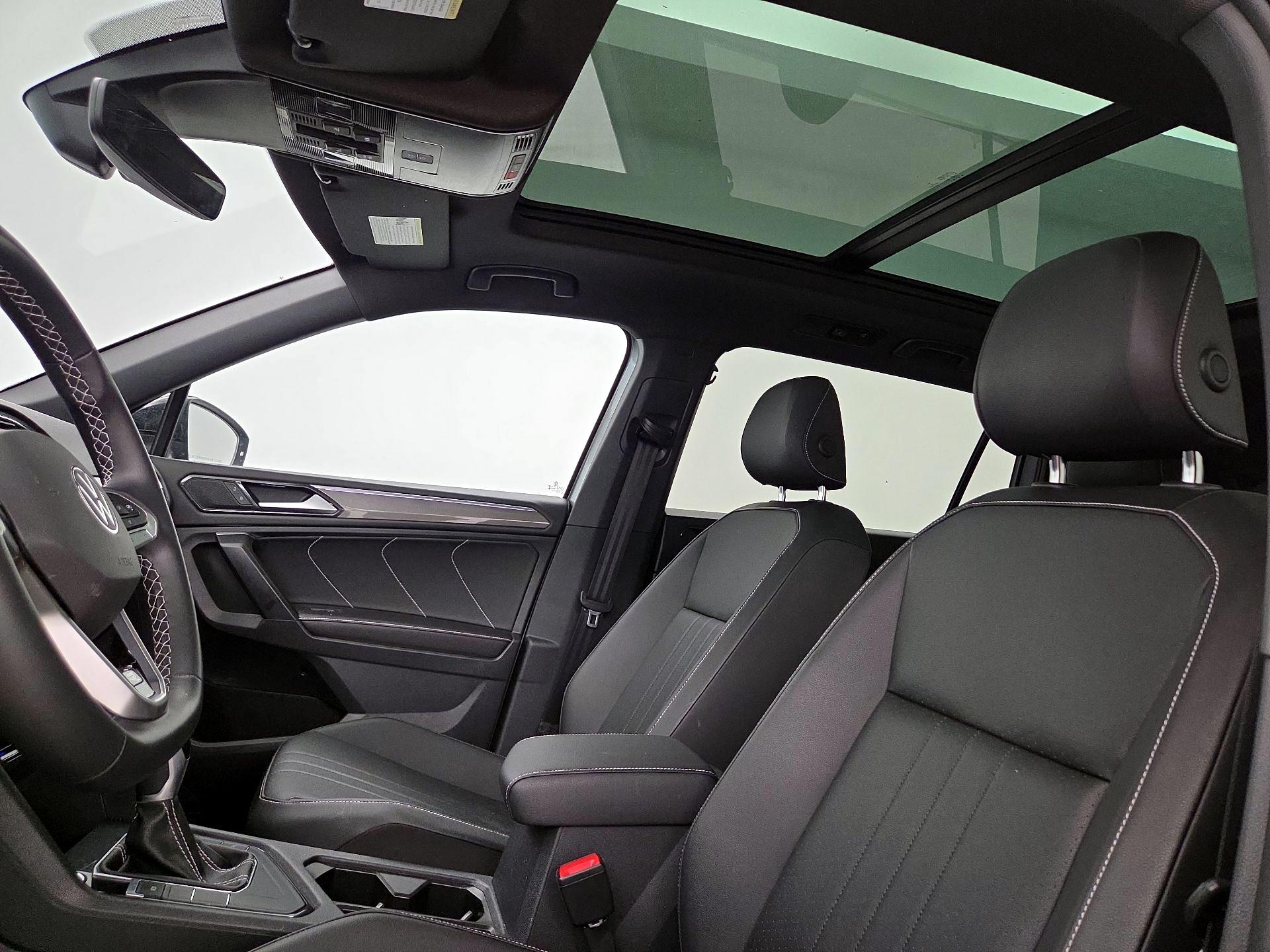 Thumbnail: 2023 Volkswagen Tiguan - 19