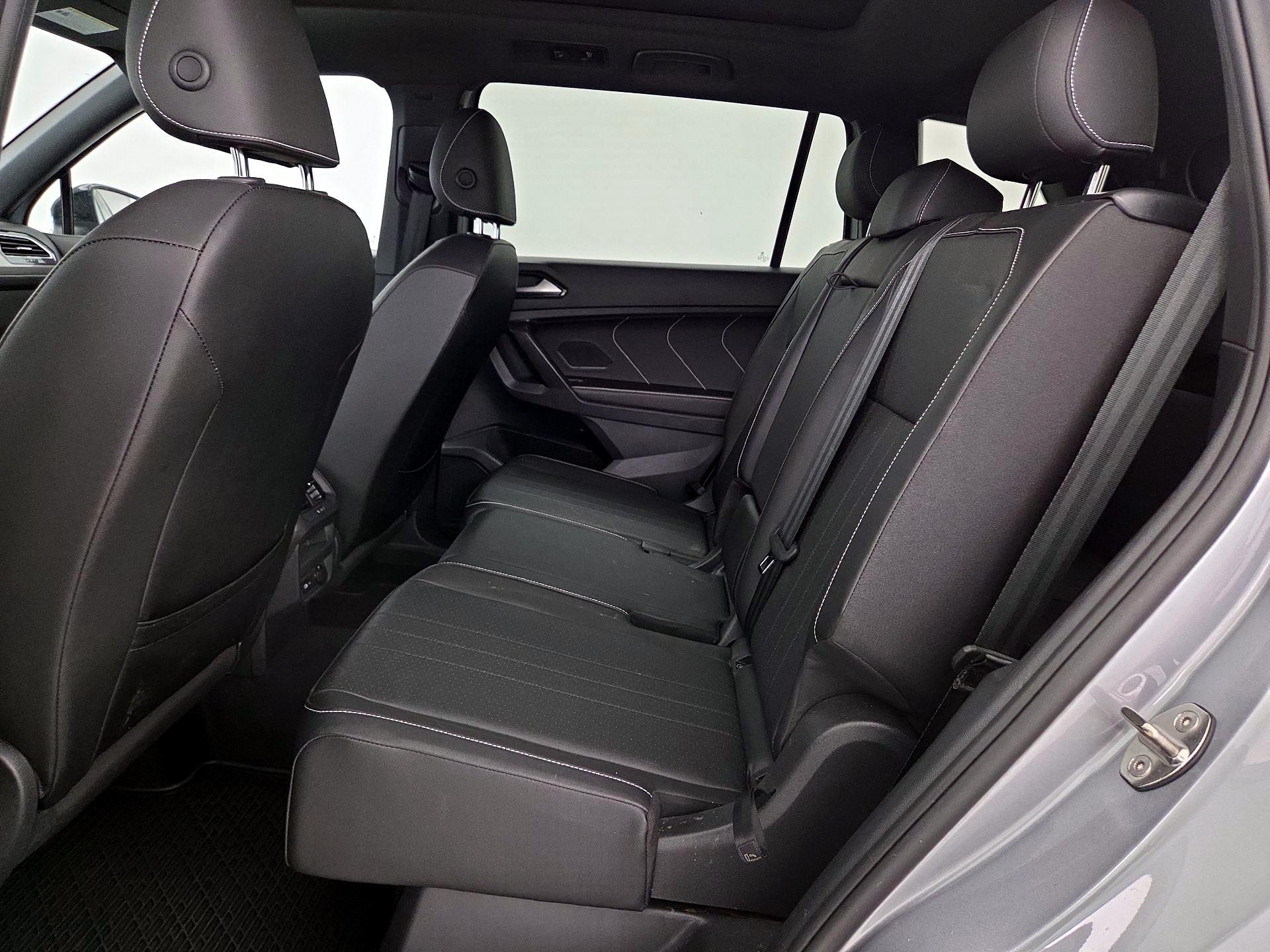 Thumbnail: 2023 Volkswagen Tiguan - 20