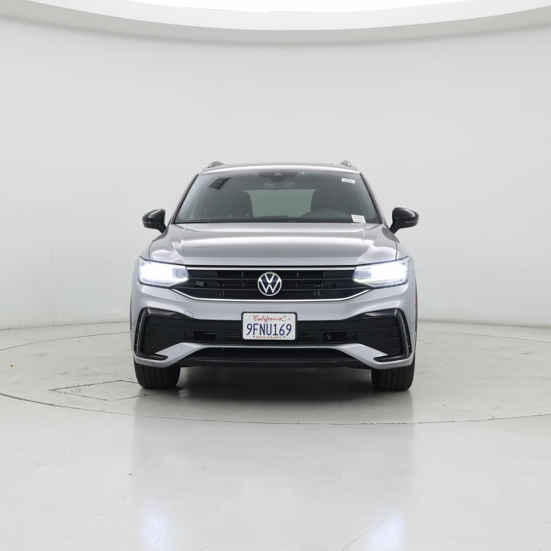Thumbnail: 2023 Volkswagen Tiguan - 5