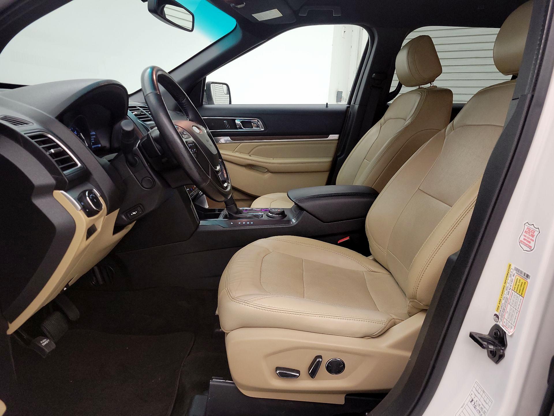 Thumbnail: 2016 Ford Explorer - 11