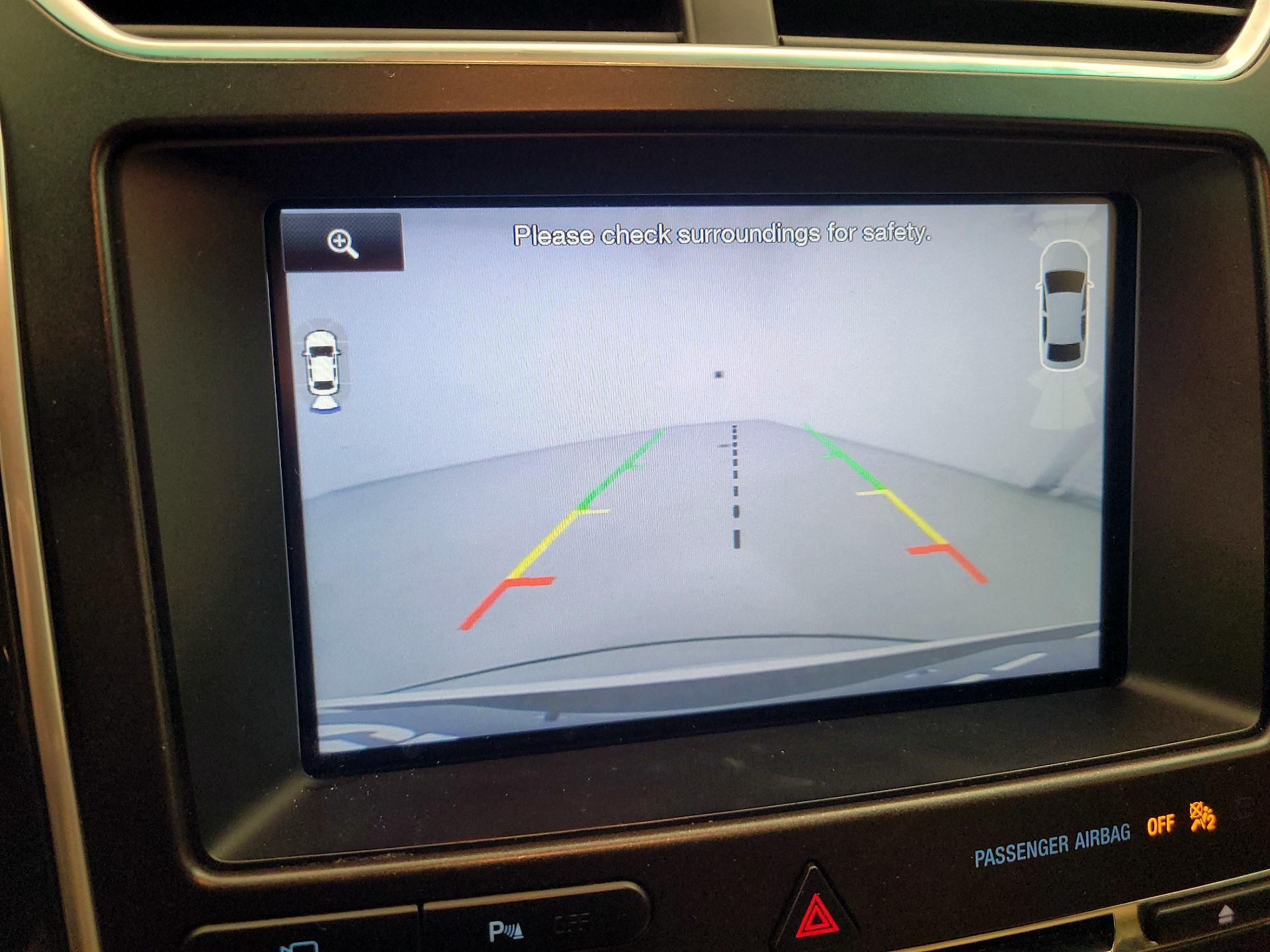 Thumbnail: 2016 Ford Explorer - 14