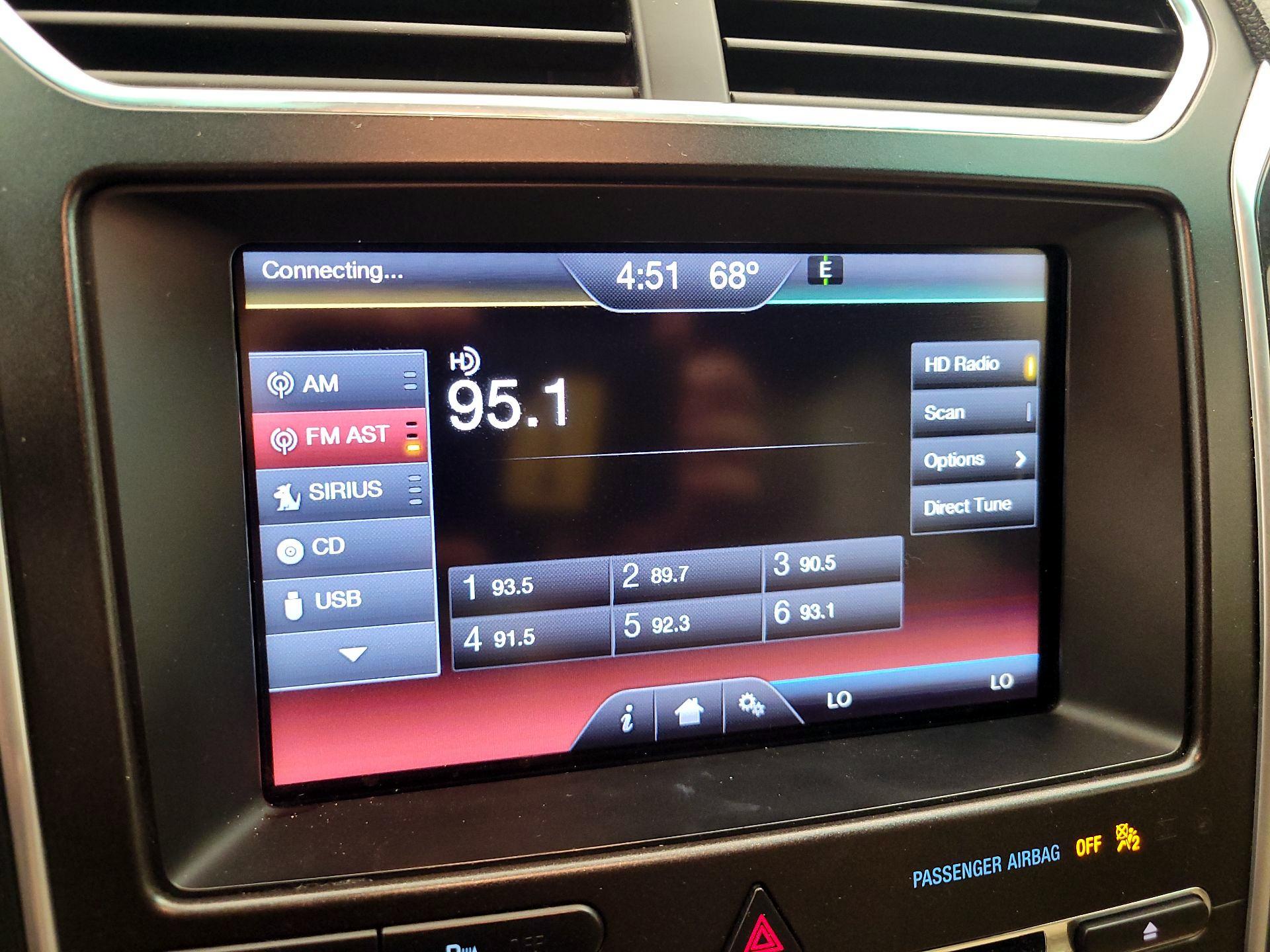 Thumbnail: 2016 Ford Explorer - 15