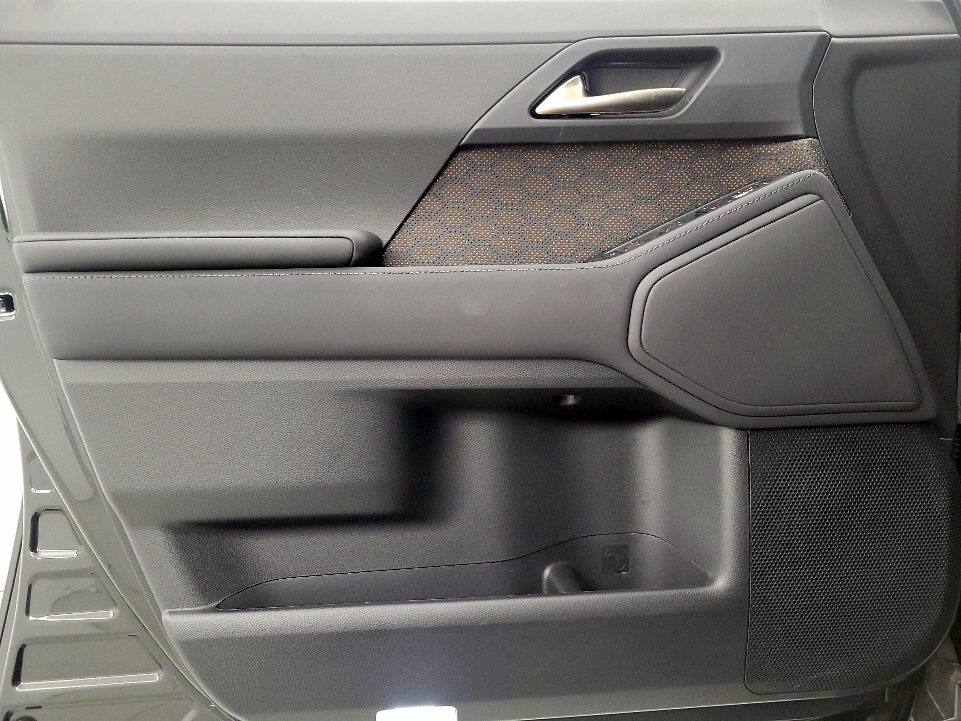 Thumbnail: 2025 Lexus GX - 12