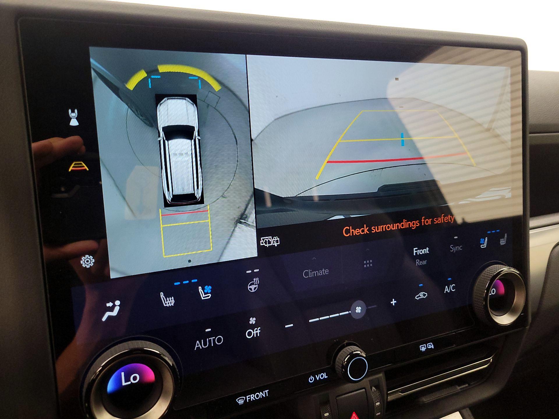 Thumbnail: 2025 Lexus GX - 14