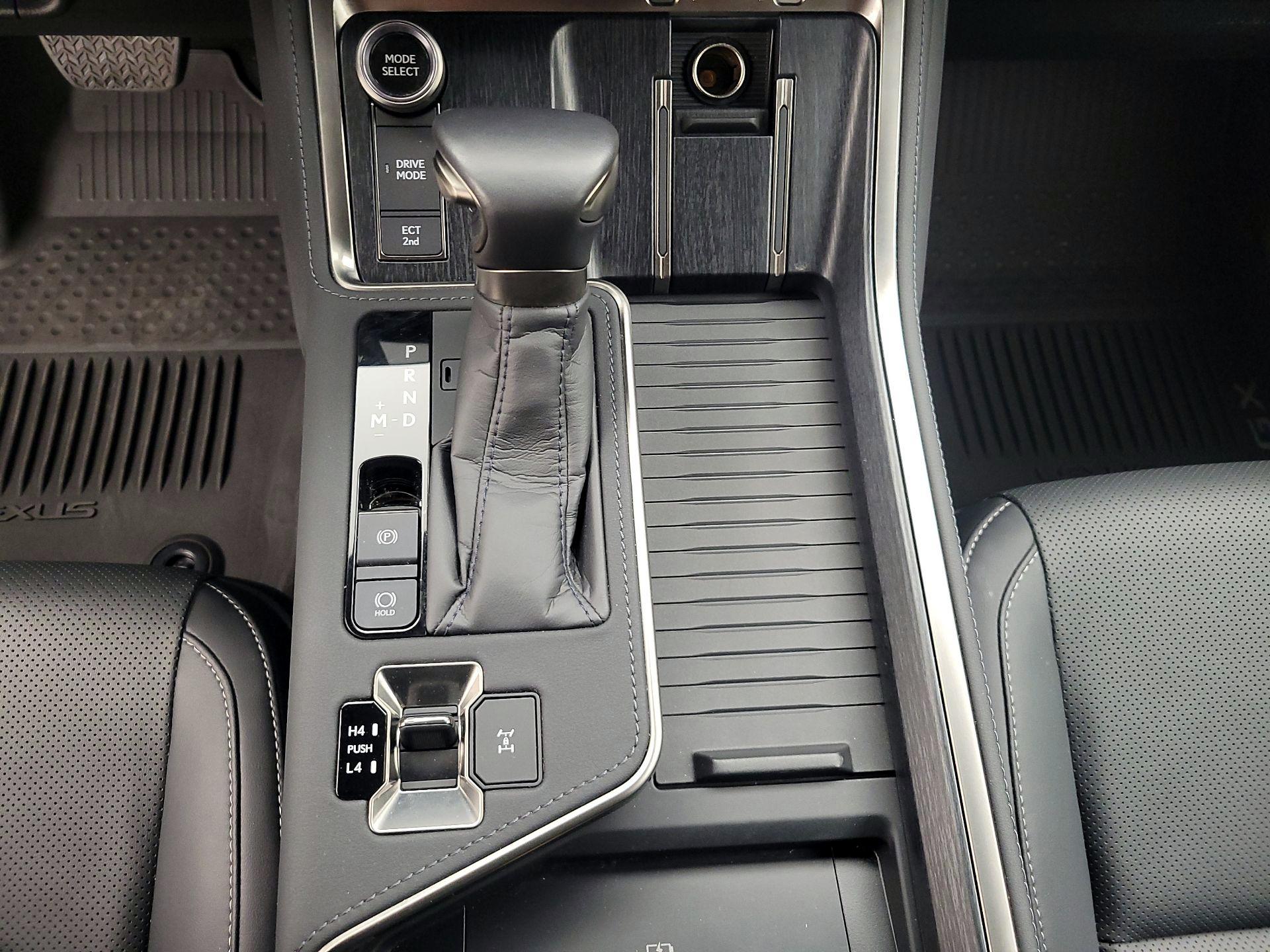 Thumbnail: 2025 Lexus GX - 17