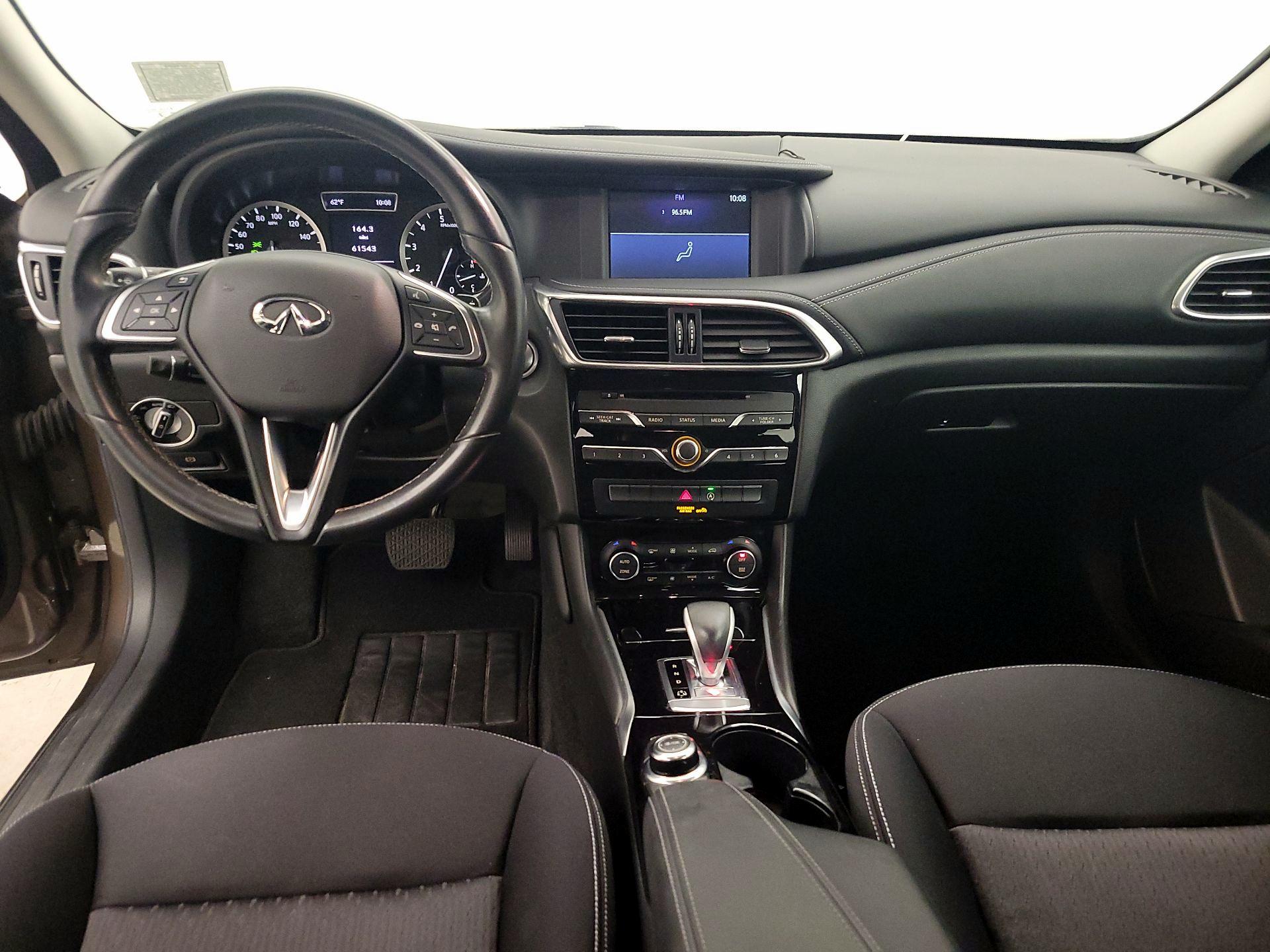 Thumbnail: 2018 INFINITI QX30 - 9