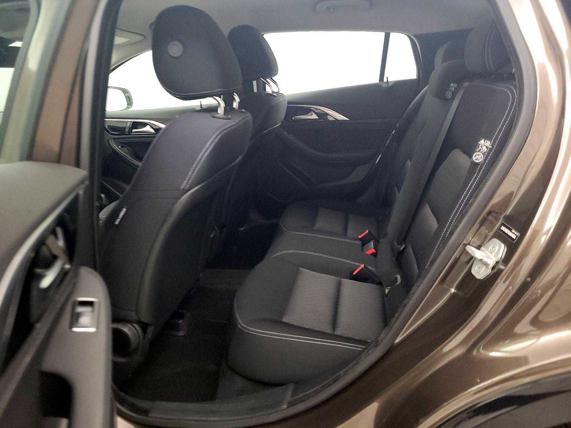 Thumbnail: 2018 INFINITI QX30 - 18