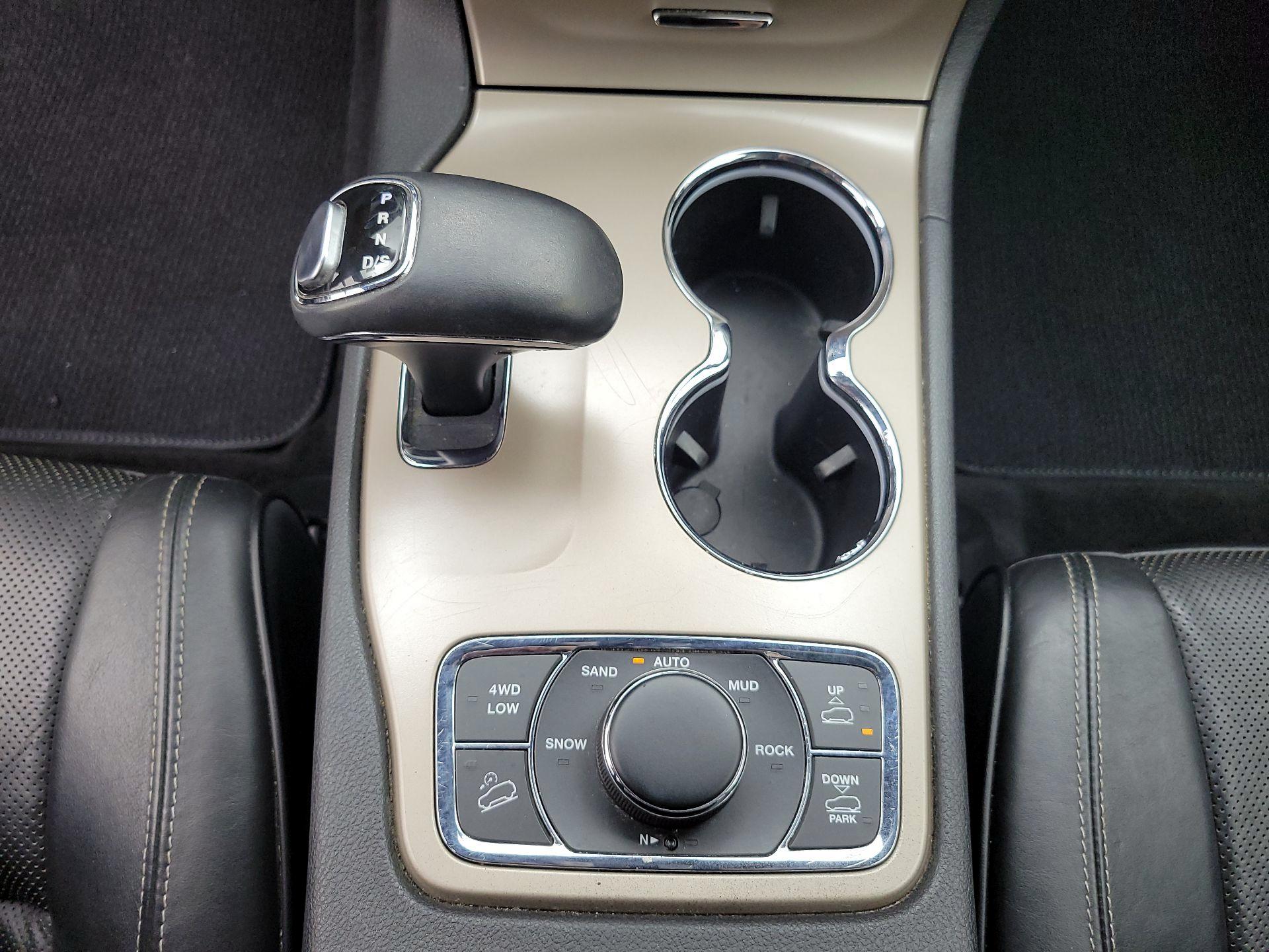 Thumbnail: 2014 Jeep Grand Cherokee - 18