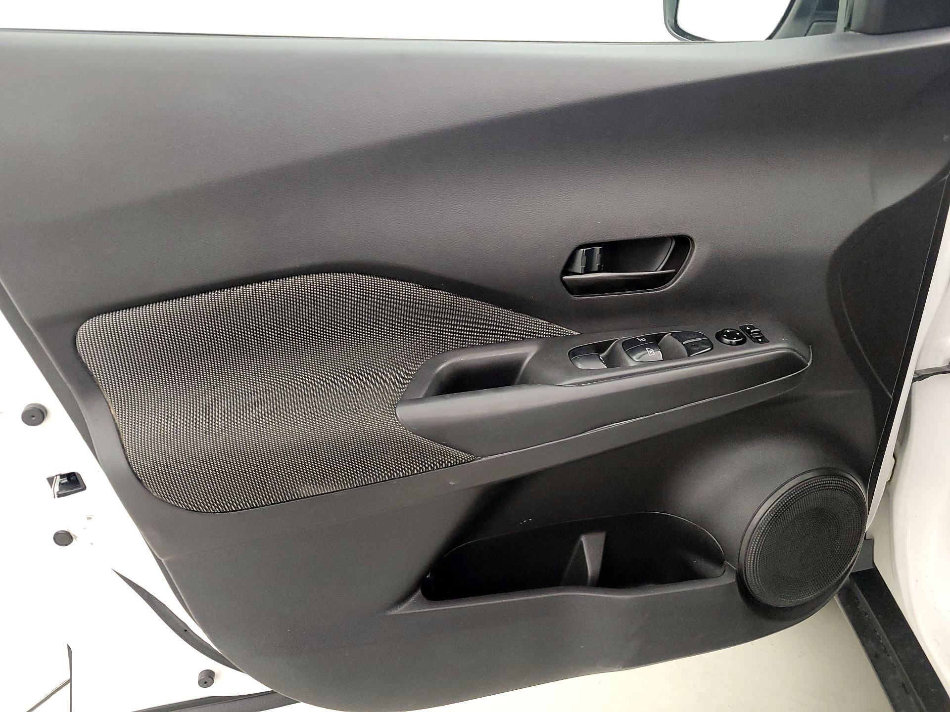 Thumbnail: 2020 Nissan Kicks - 12