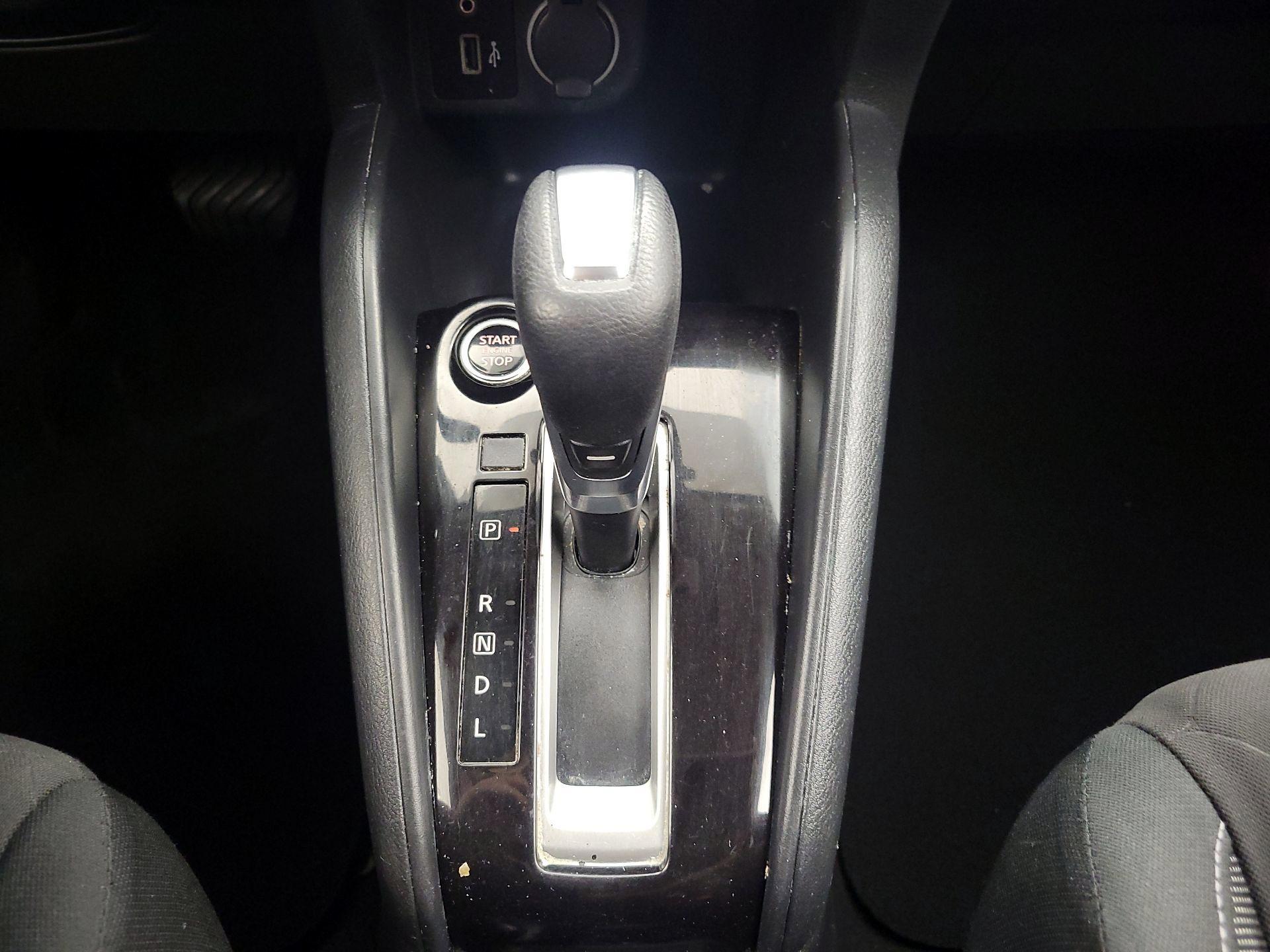 Thumbnail: 2020 Nissan Kicks - 17