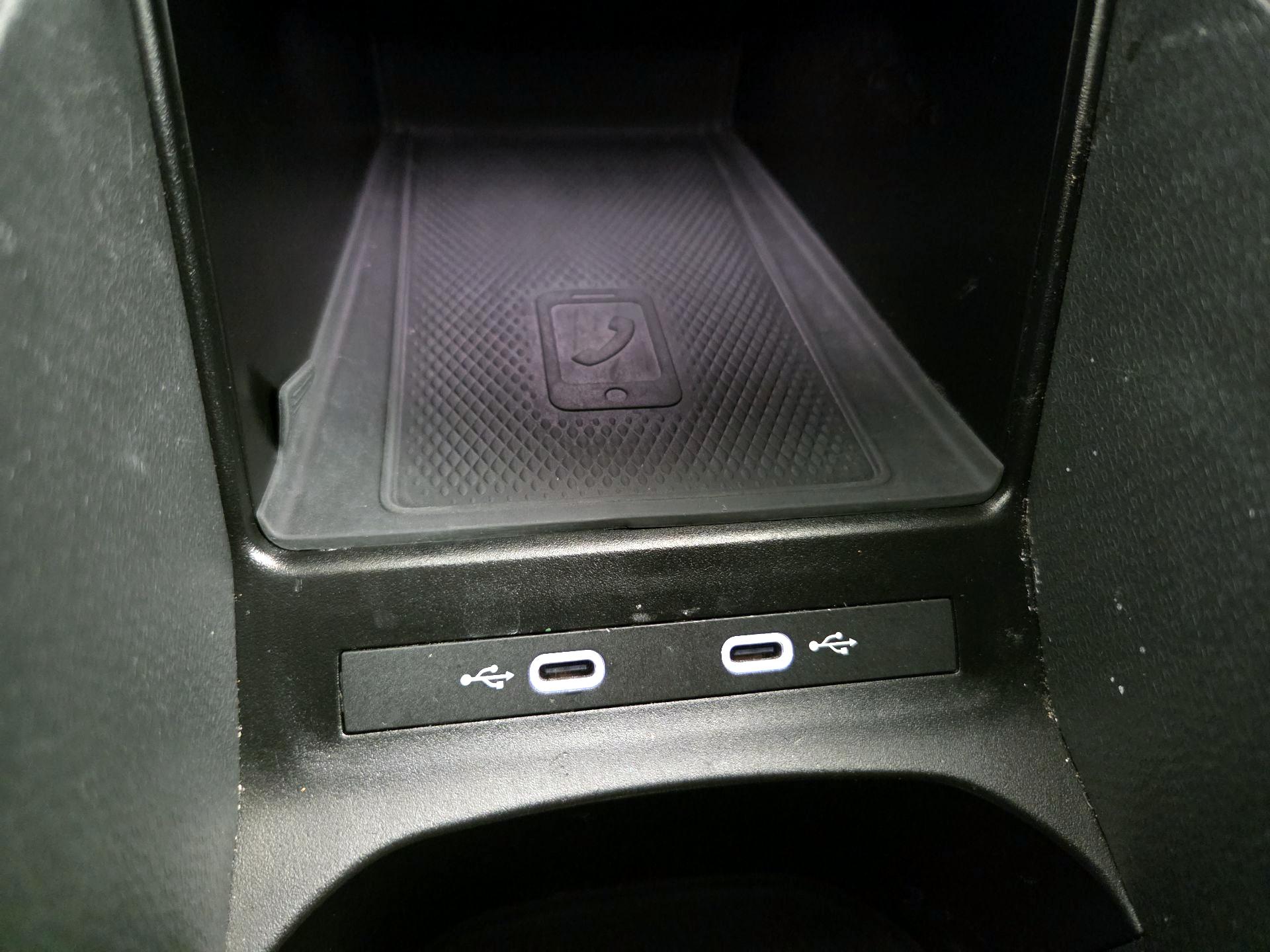 Thumbnail: 2022 Volkswagen ID.4 - 19