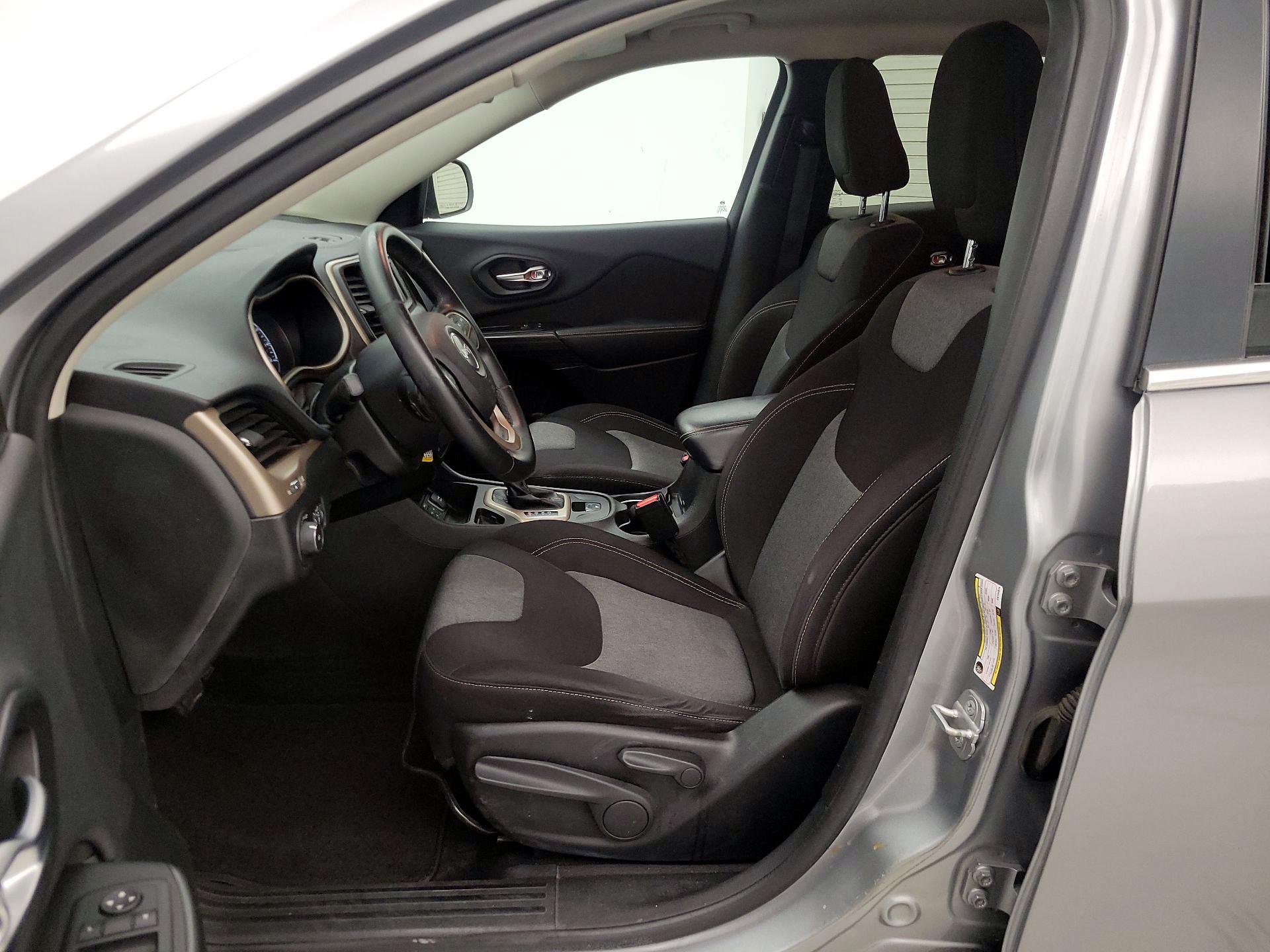 Thumbnail: 2014 Jeep Cherokee - 11