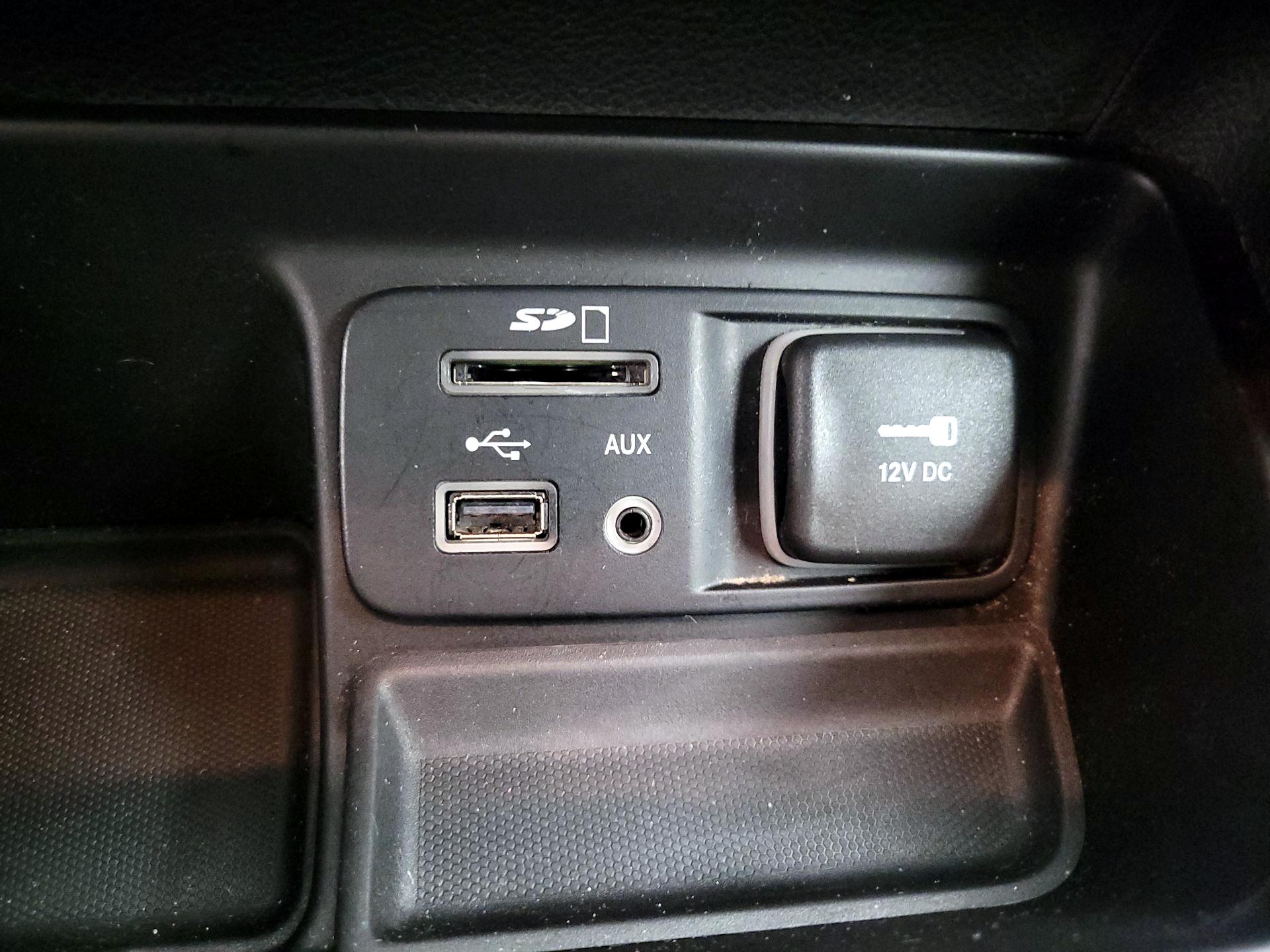 Thumbnail: 2014 Jeep Cherokee - 18