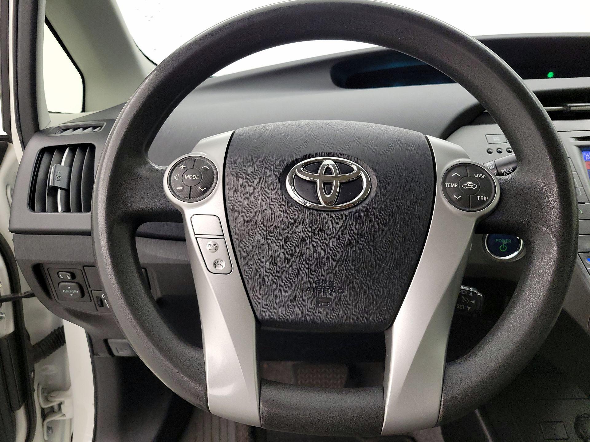 Thumbnail: 2015 Toyota Prius - 10