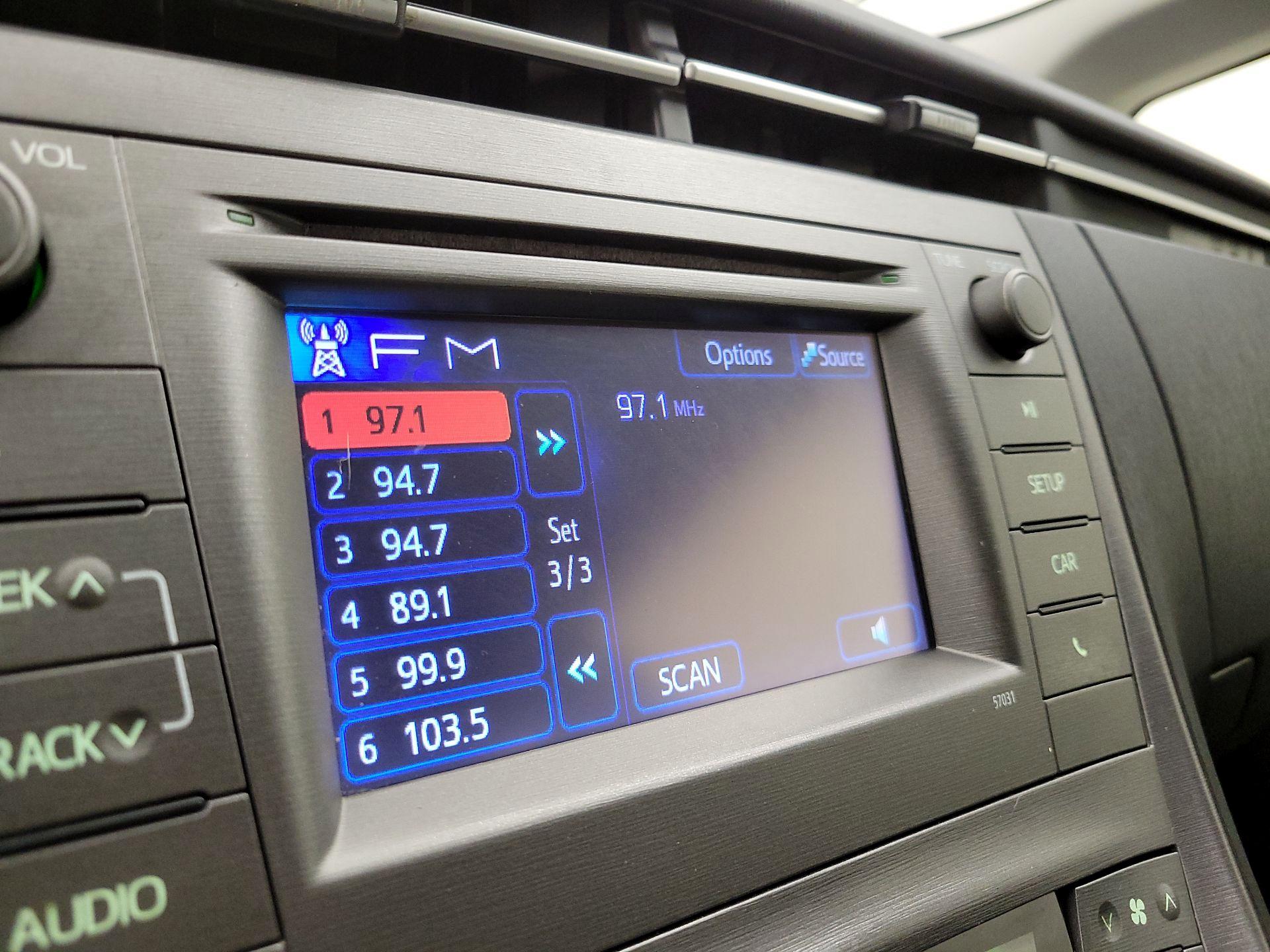 Thumbnail: 2015 Toyota Prius - 15