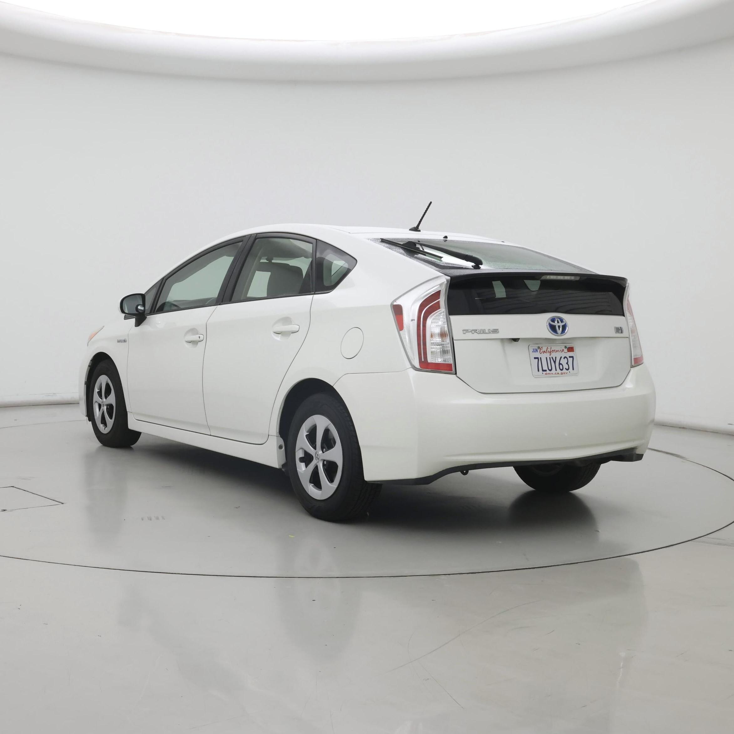 Thumbnail: 2015 Toyota Prius - 2