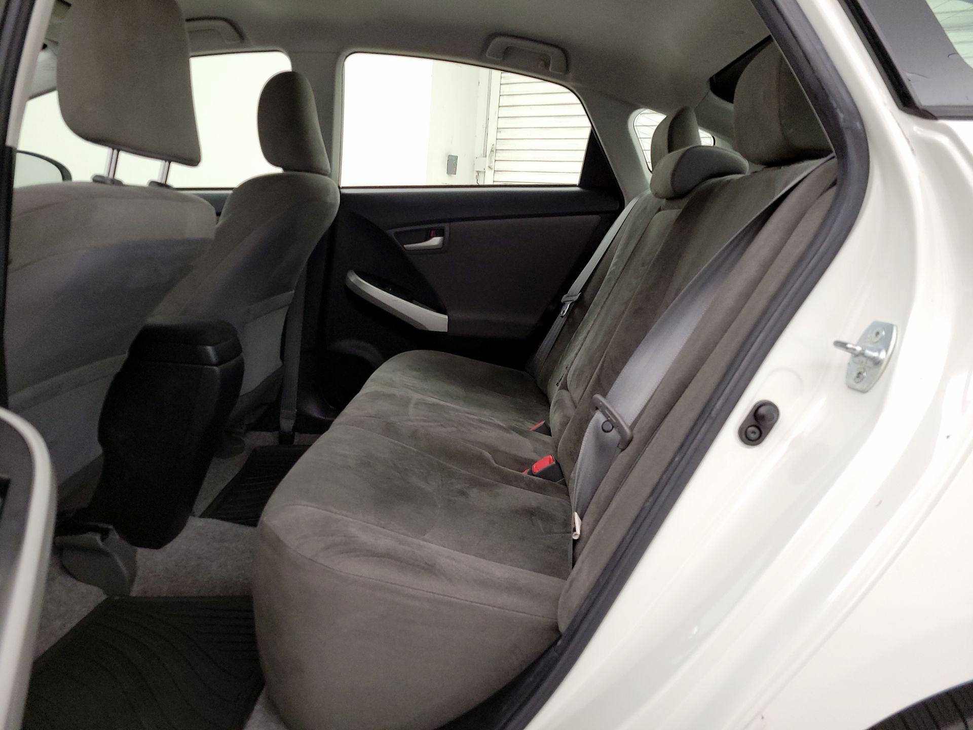 Thumbnail: 2015 Toyota Prius - 19