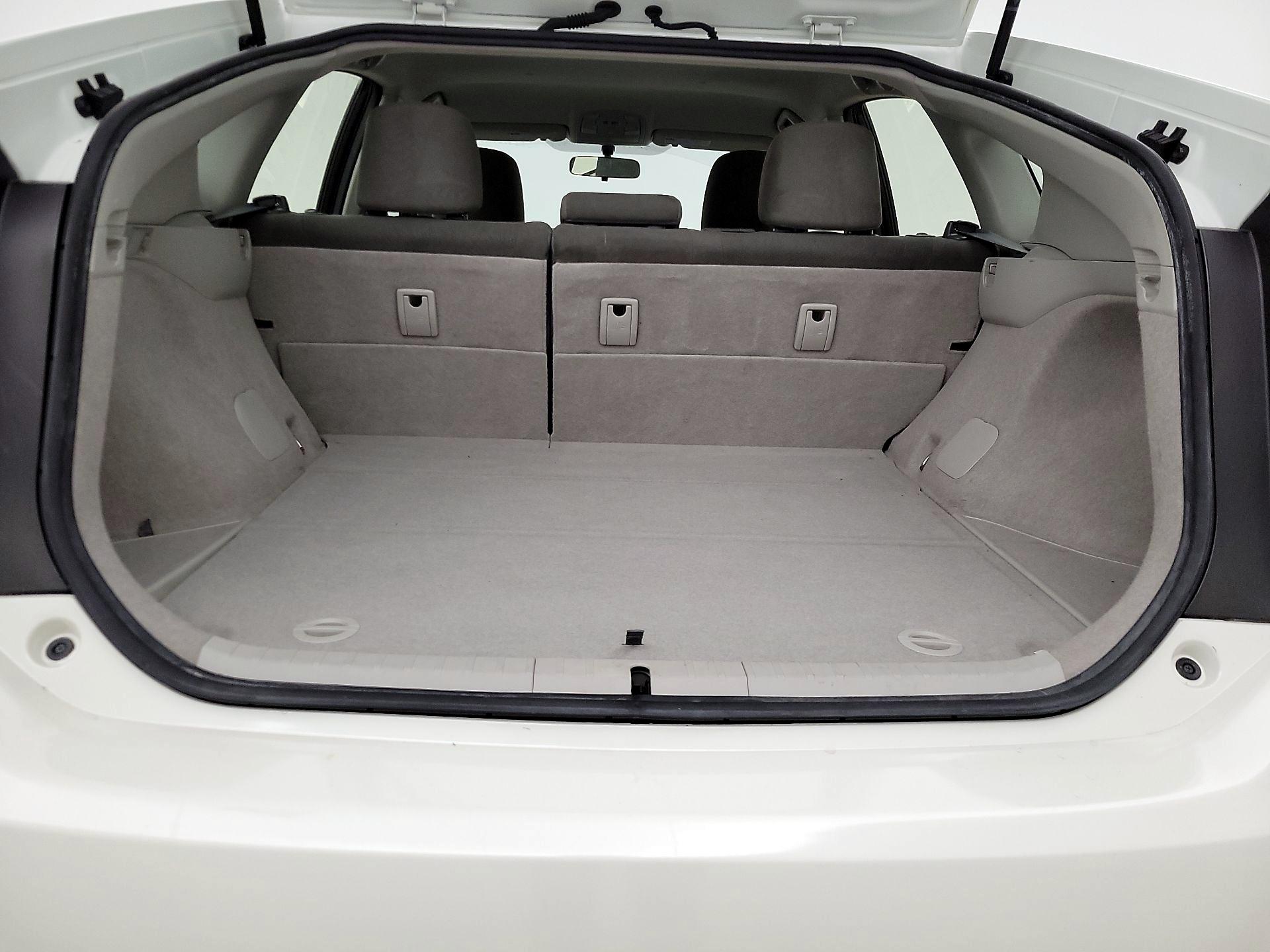 Thumbnail: 2015 Toyota Prius - 20