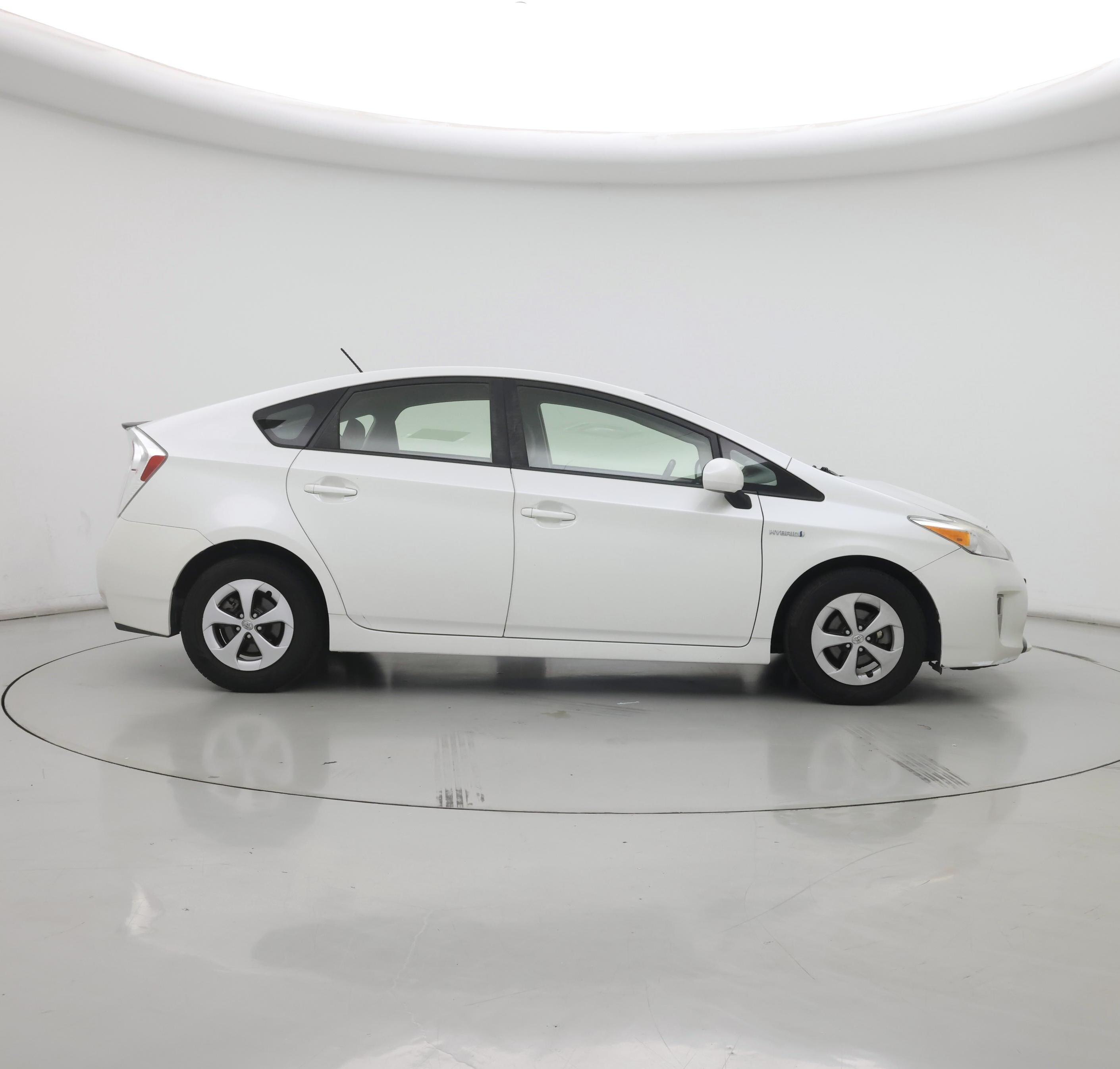 Thumbnail: 2015 Toyota Prius - 7