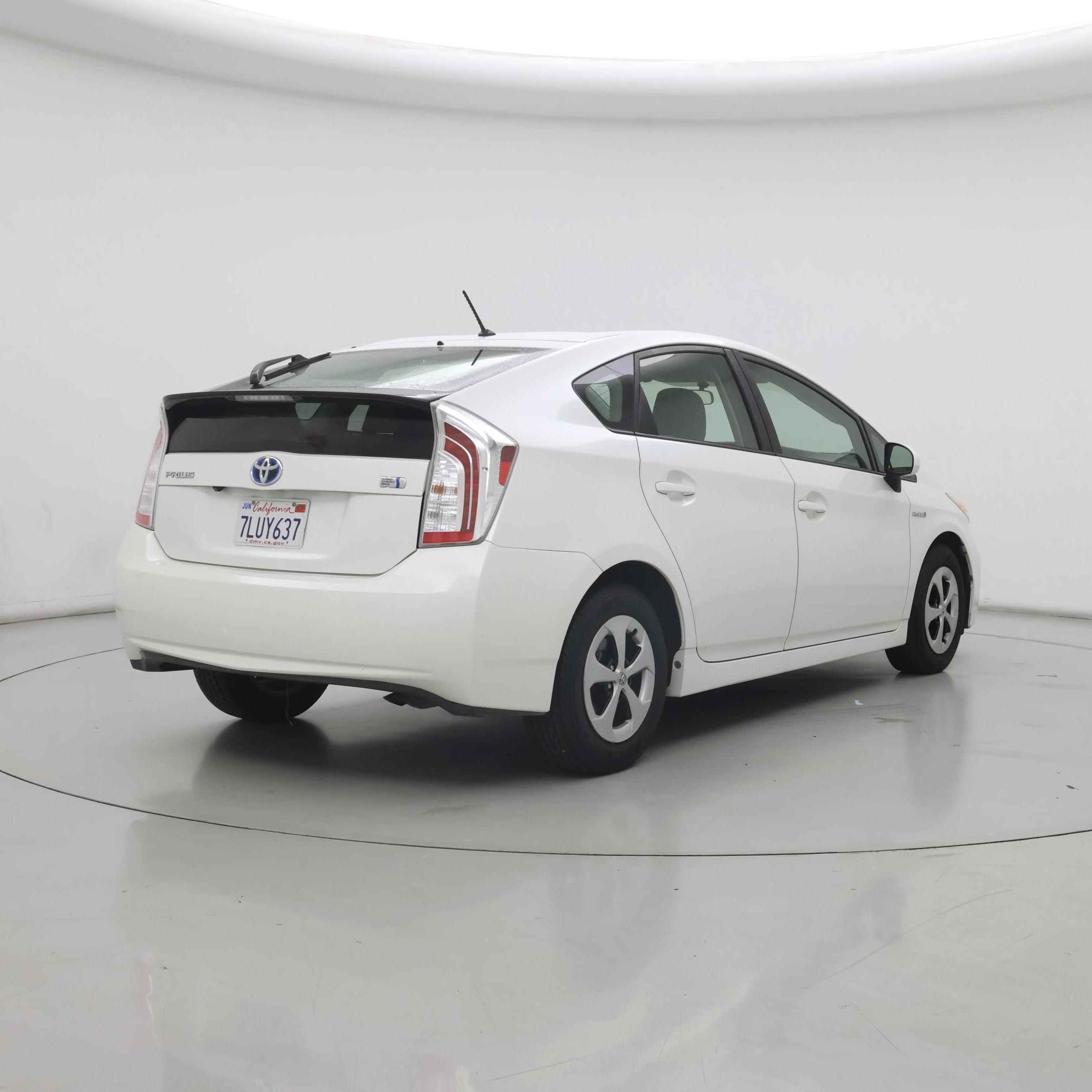 Thumbnail: 2015 Toyota Prius - 8