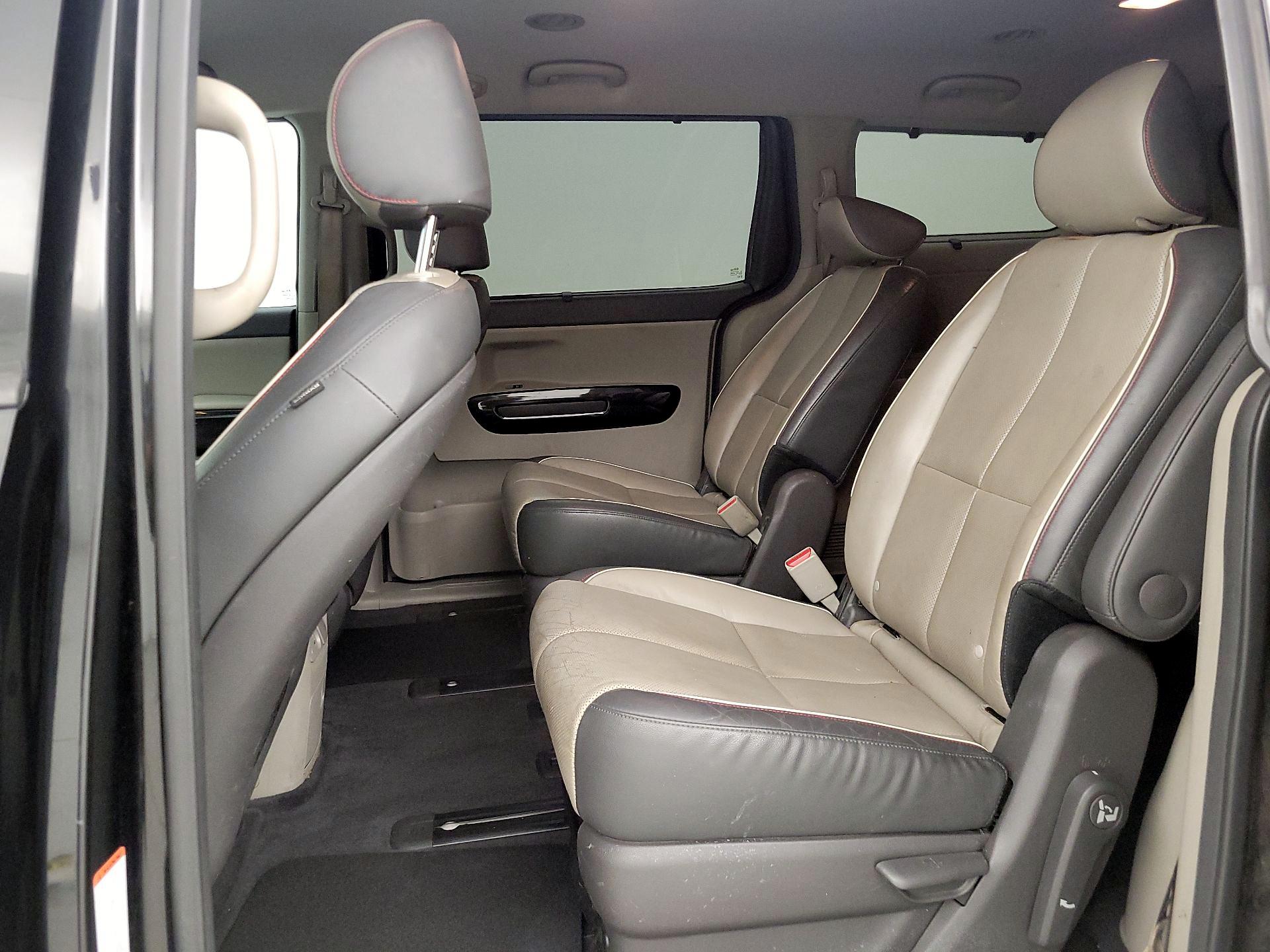 Thumbnail: 2017 Kia Sedona - 17