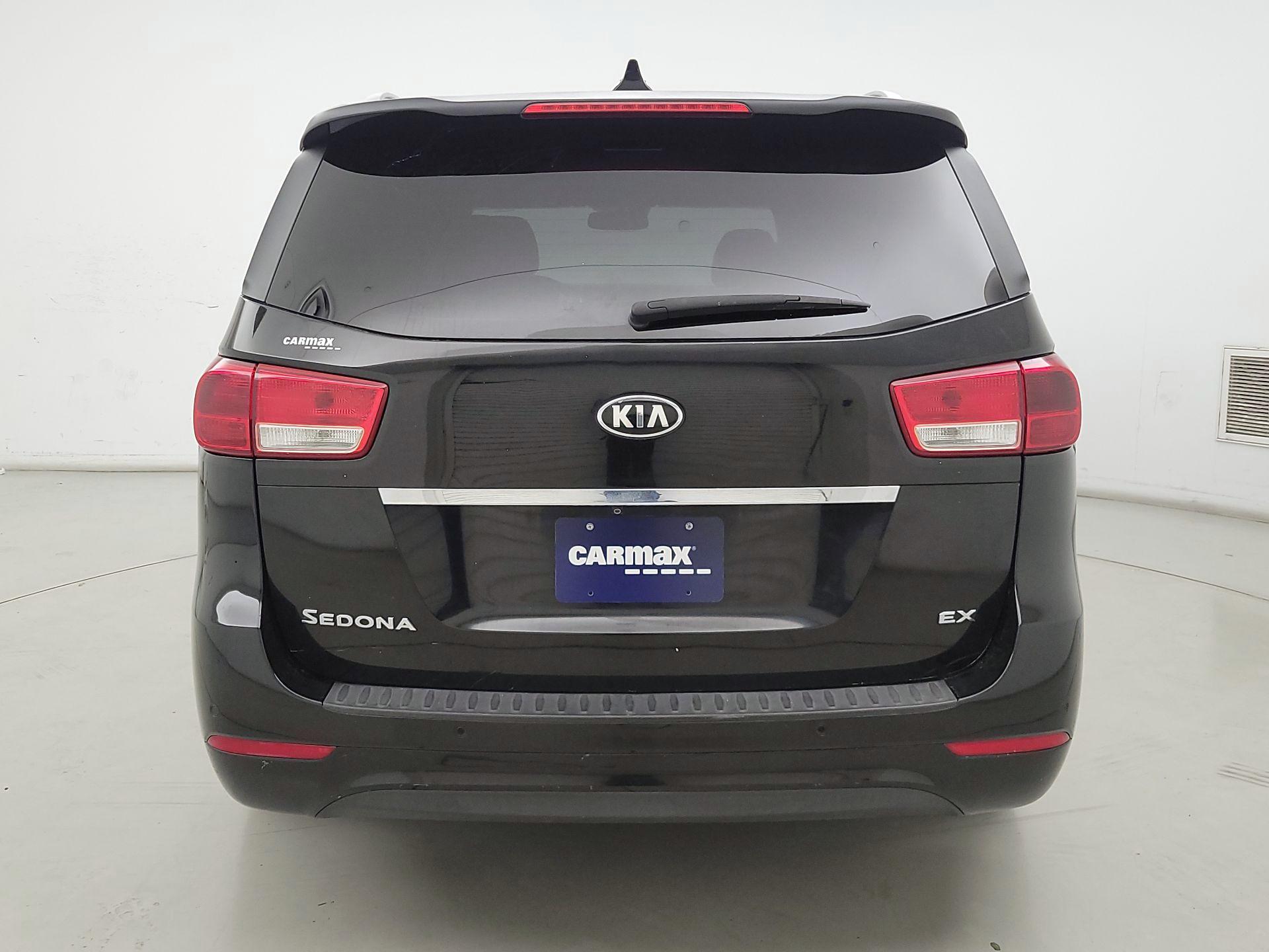 Thumbnail: 2017 Kia Sedona - 6