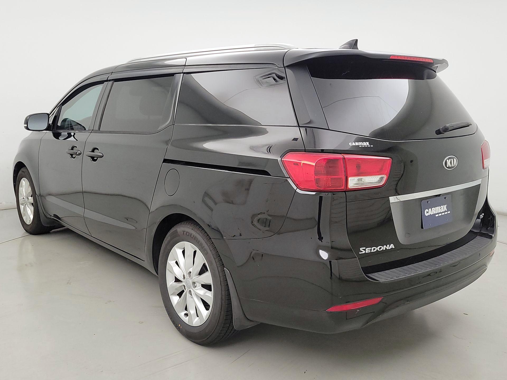Thumbnail: 2017 Kia Sedona - 7
