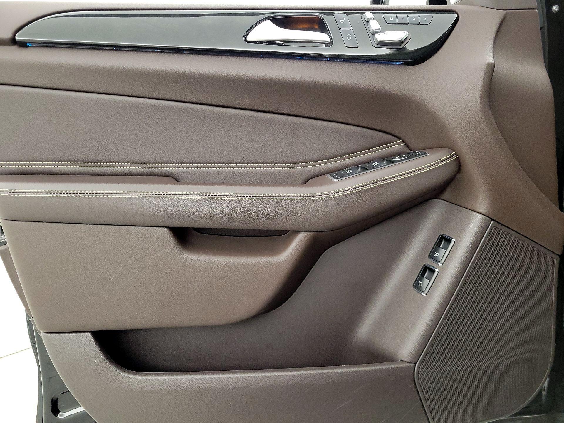 Thumbnail: 2018 Mercedes-Benz GLS - 12