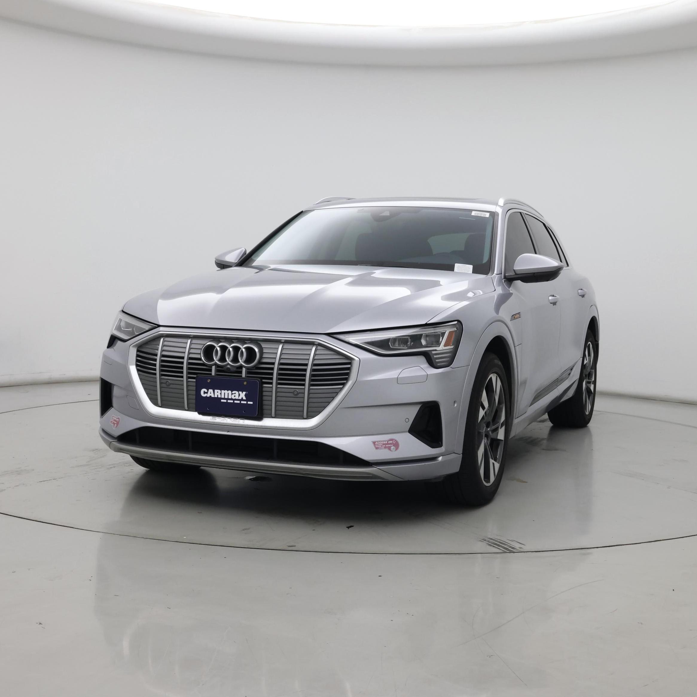 Thumbnail: 2022 Audi e-tron - 4