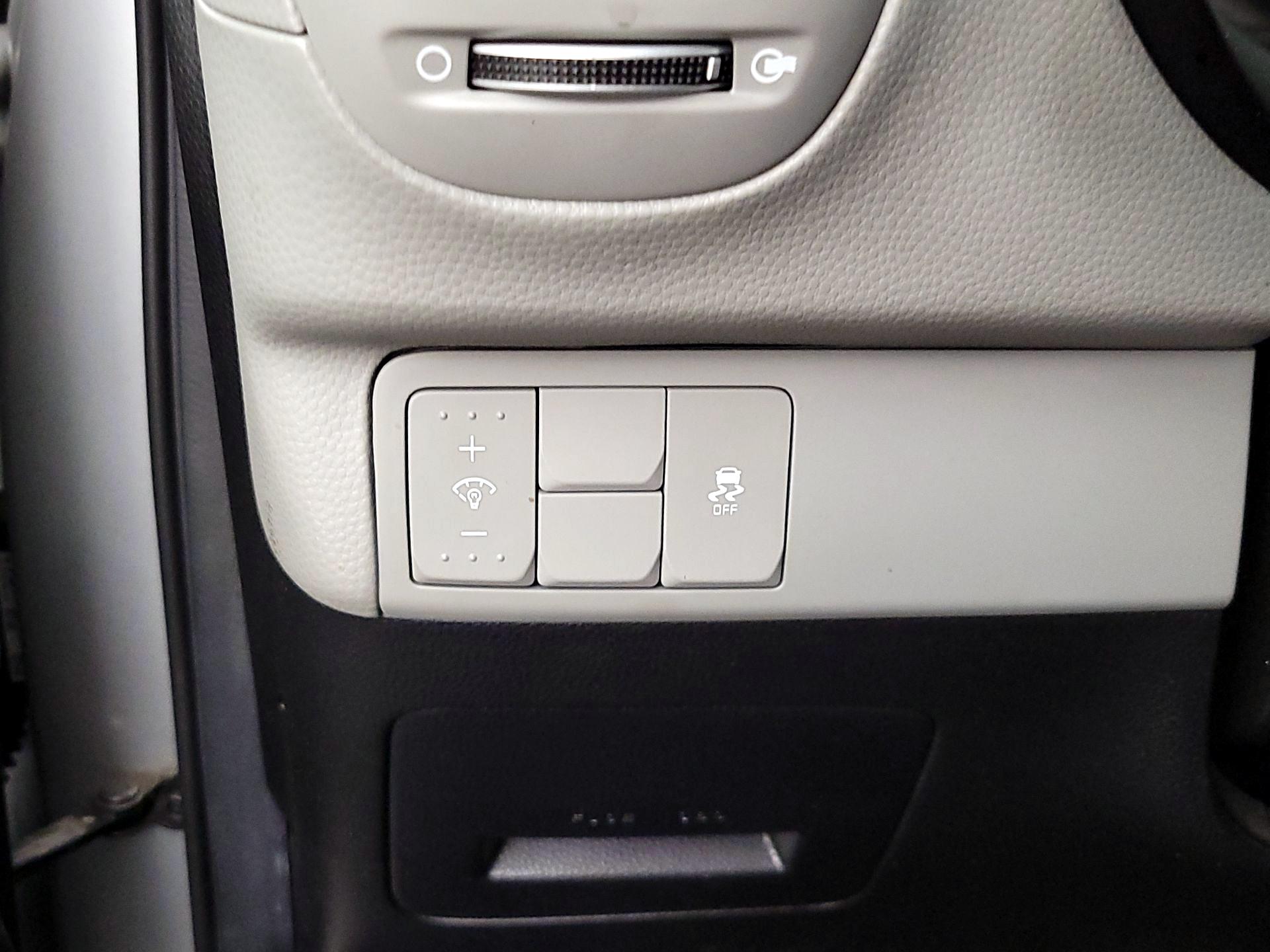 Thumbnail: 2018 Kia Soul - 13