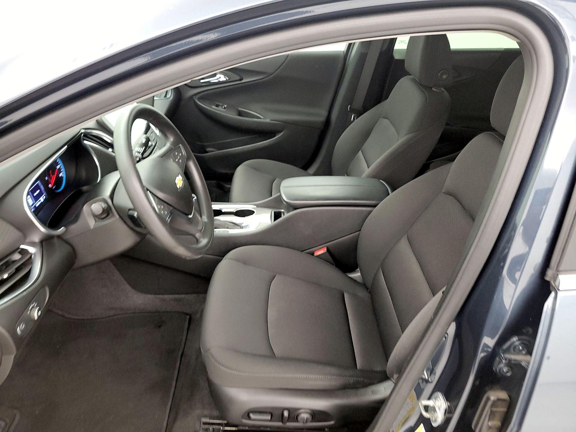 Thumbnail: 2020 Chevrolet Malibu - 11