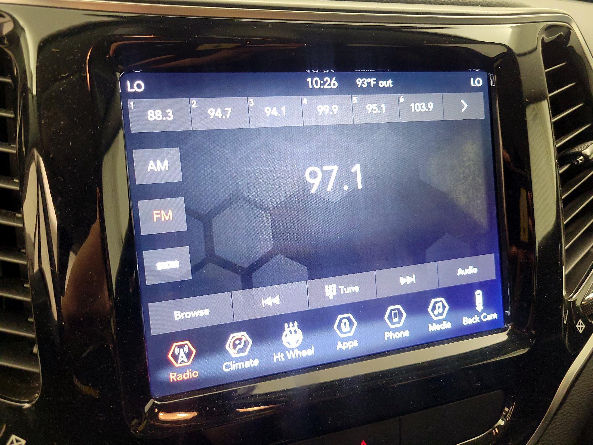 Thumbnail: 2019 Jeep Cherokee - 15