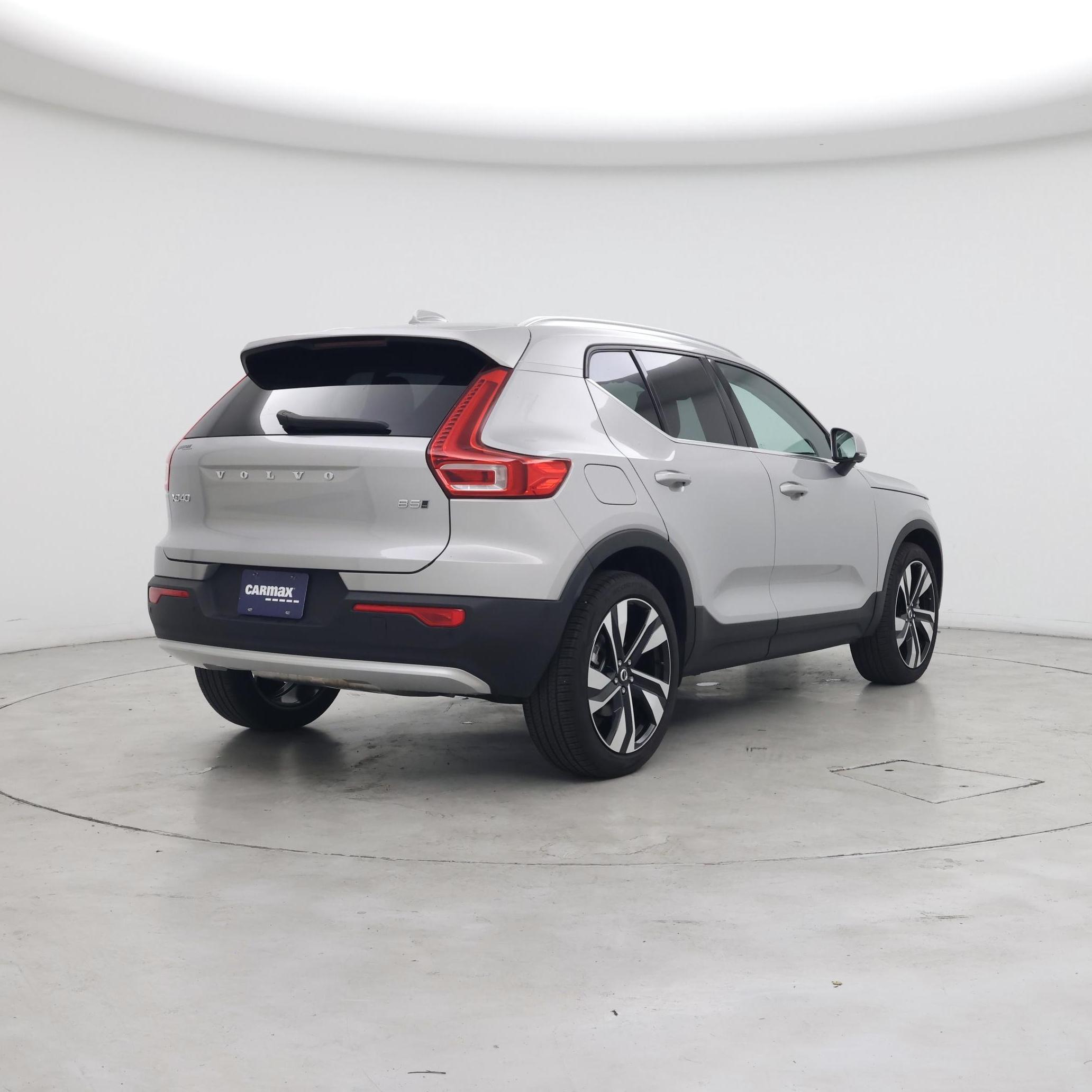 Thumbnail: 2025 Volvo XC40 - 8