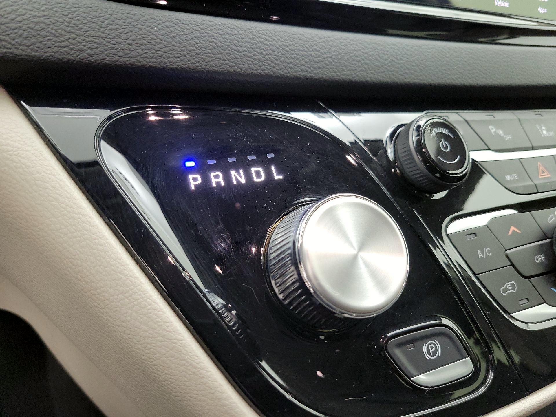 Thumbnail: 2023 Chrysler Pacifica - 17