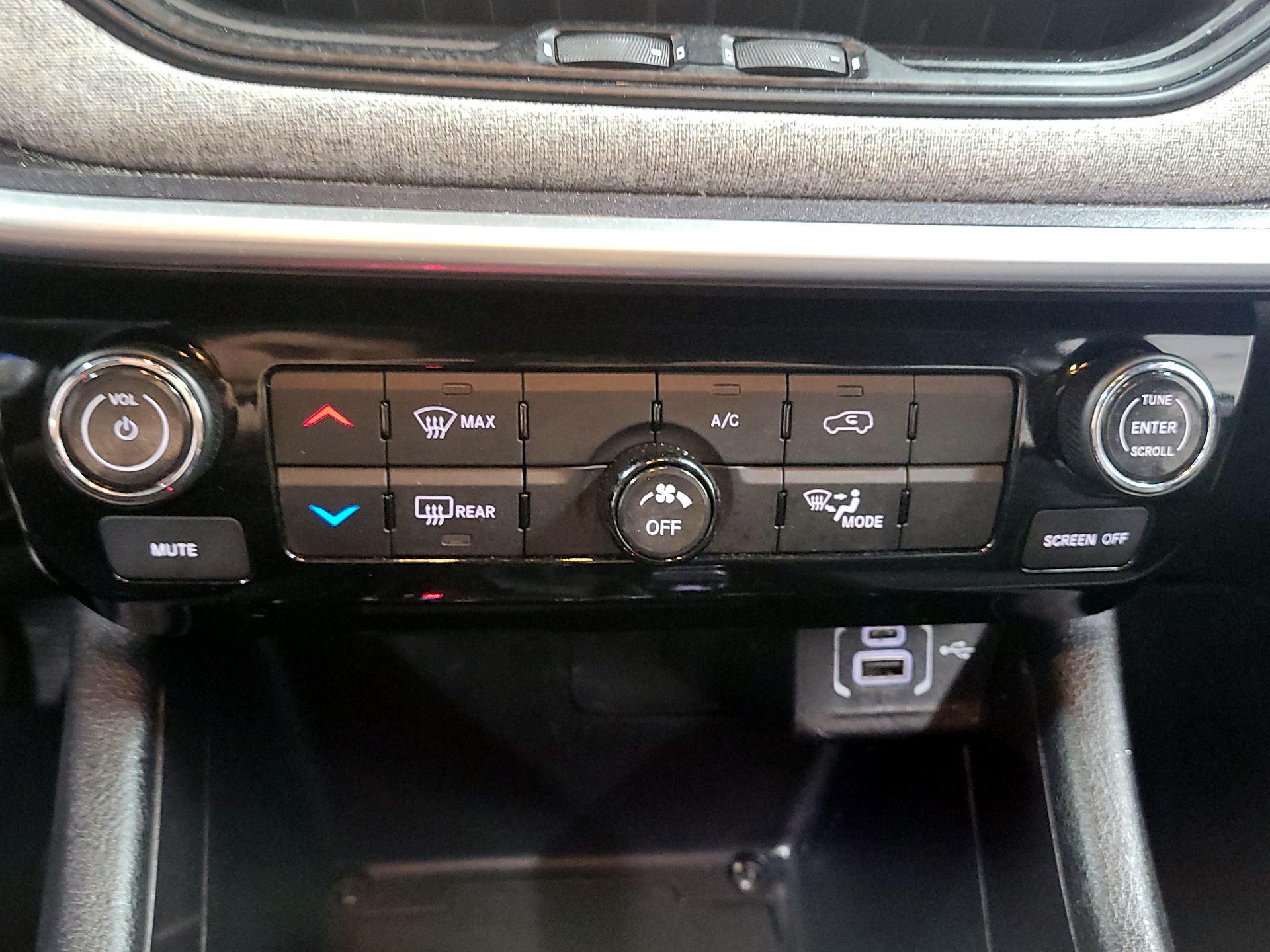 Thumbnail: 2024 Jeep Compass - 15